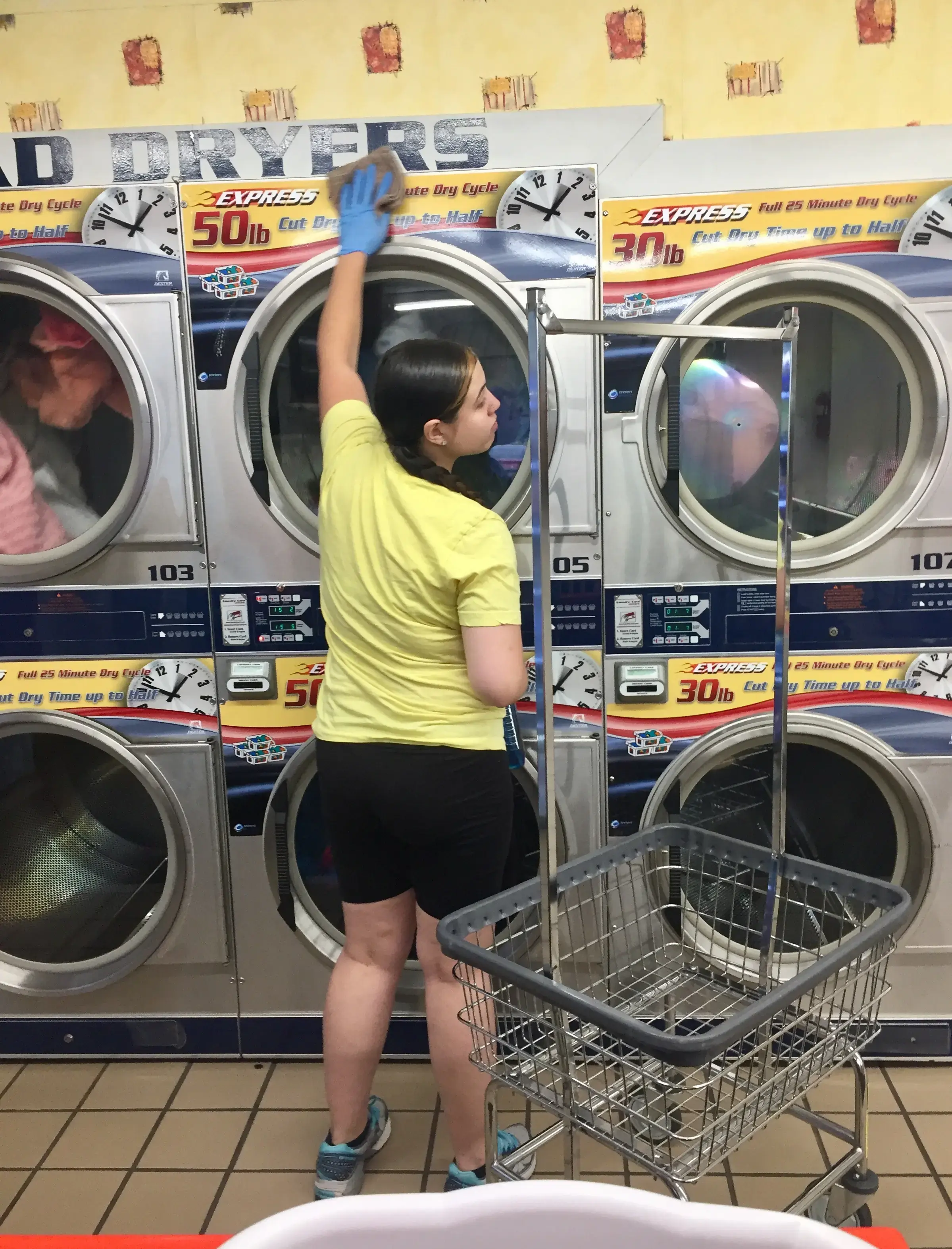 FabriCare Express Laundry and Dry Cleaning - Image 6