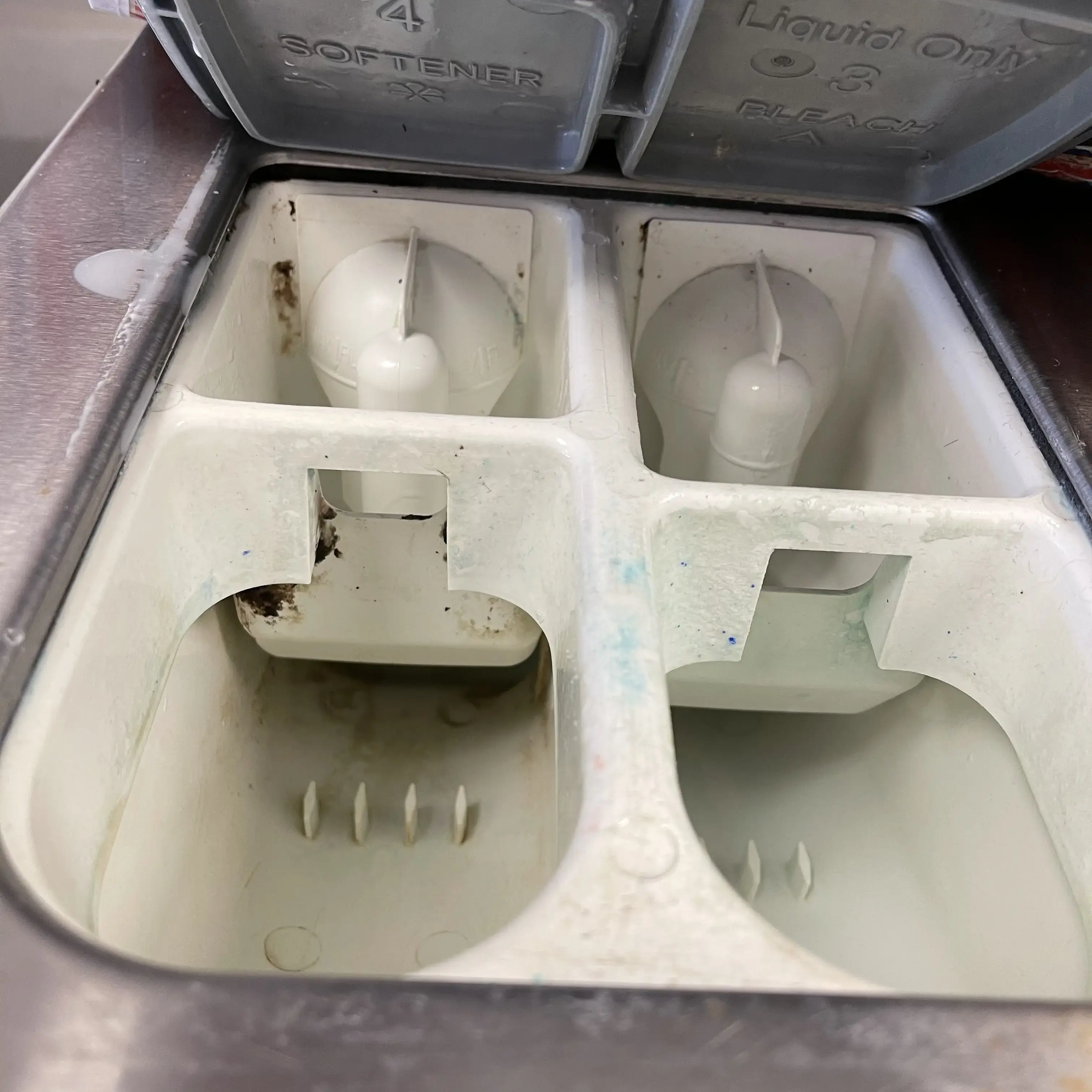 Fair Lawn Econo Wash Laundromat - Image 4