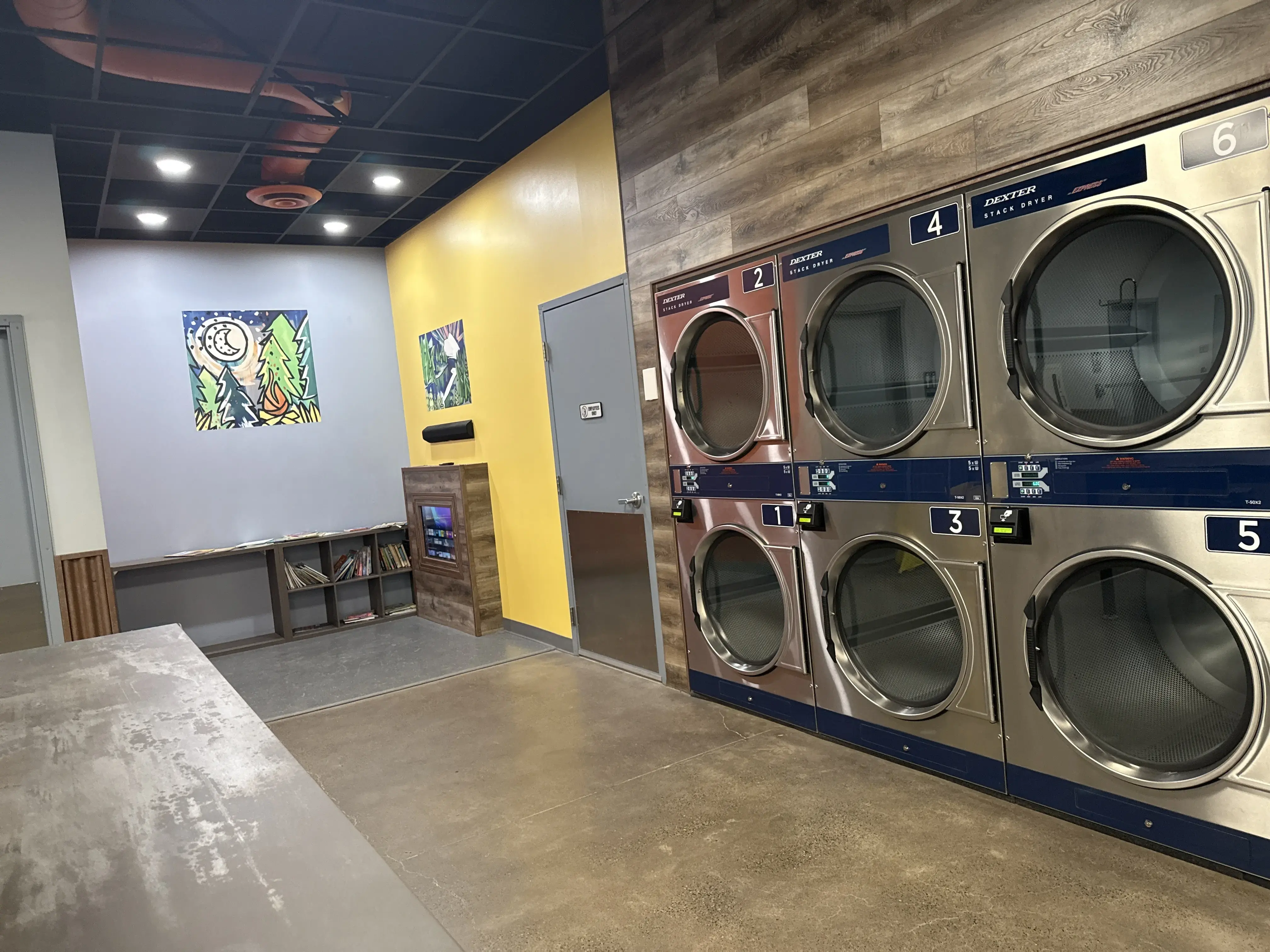 Fairbanks Laundry - Image 20