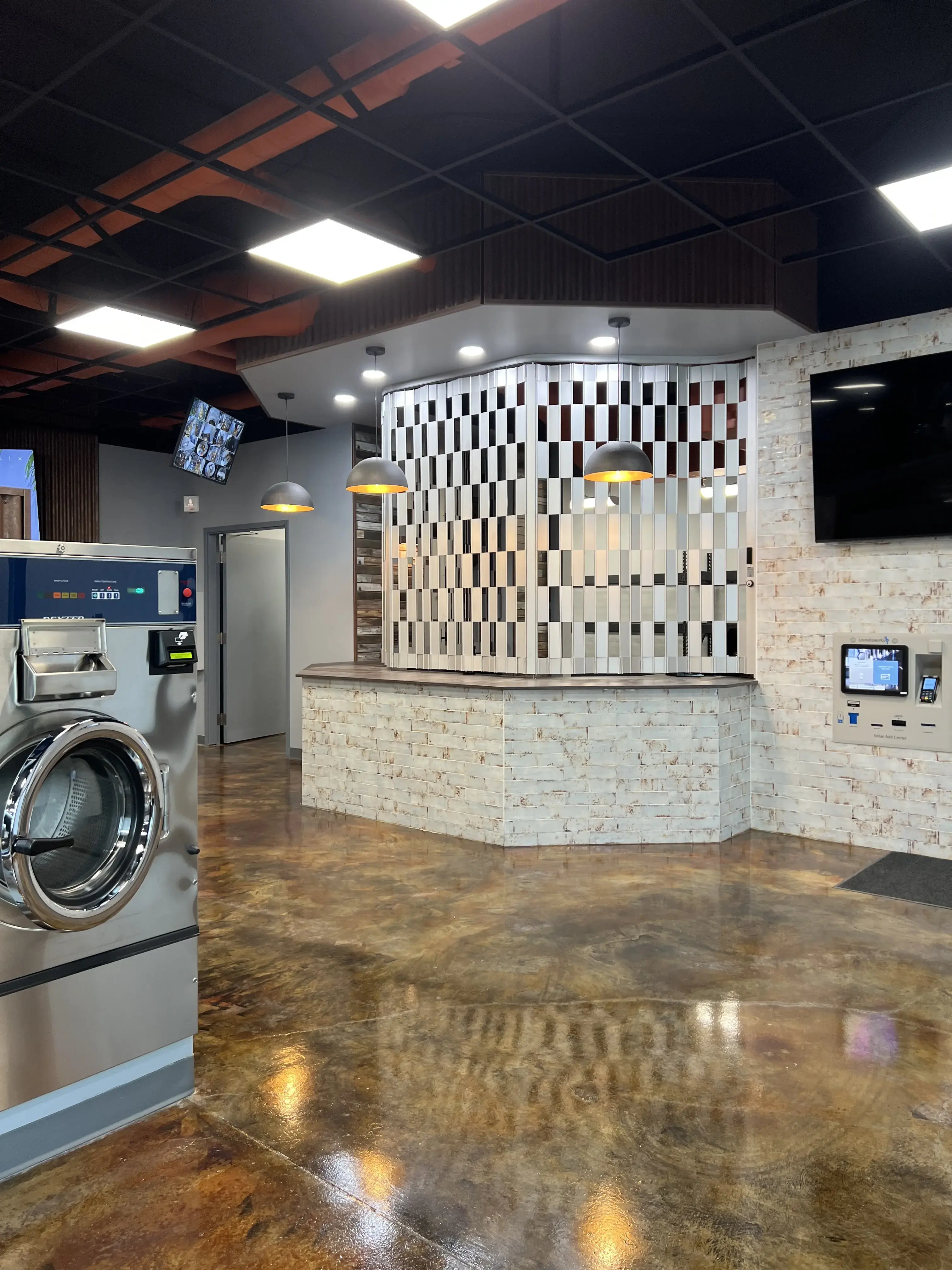 Fairbanks Laundry thumbnail 18