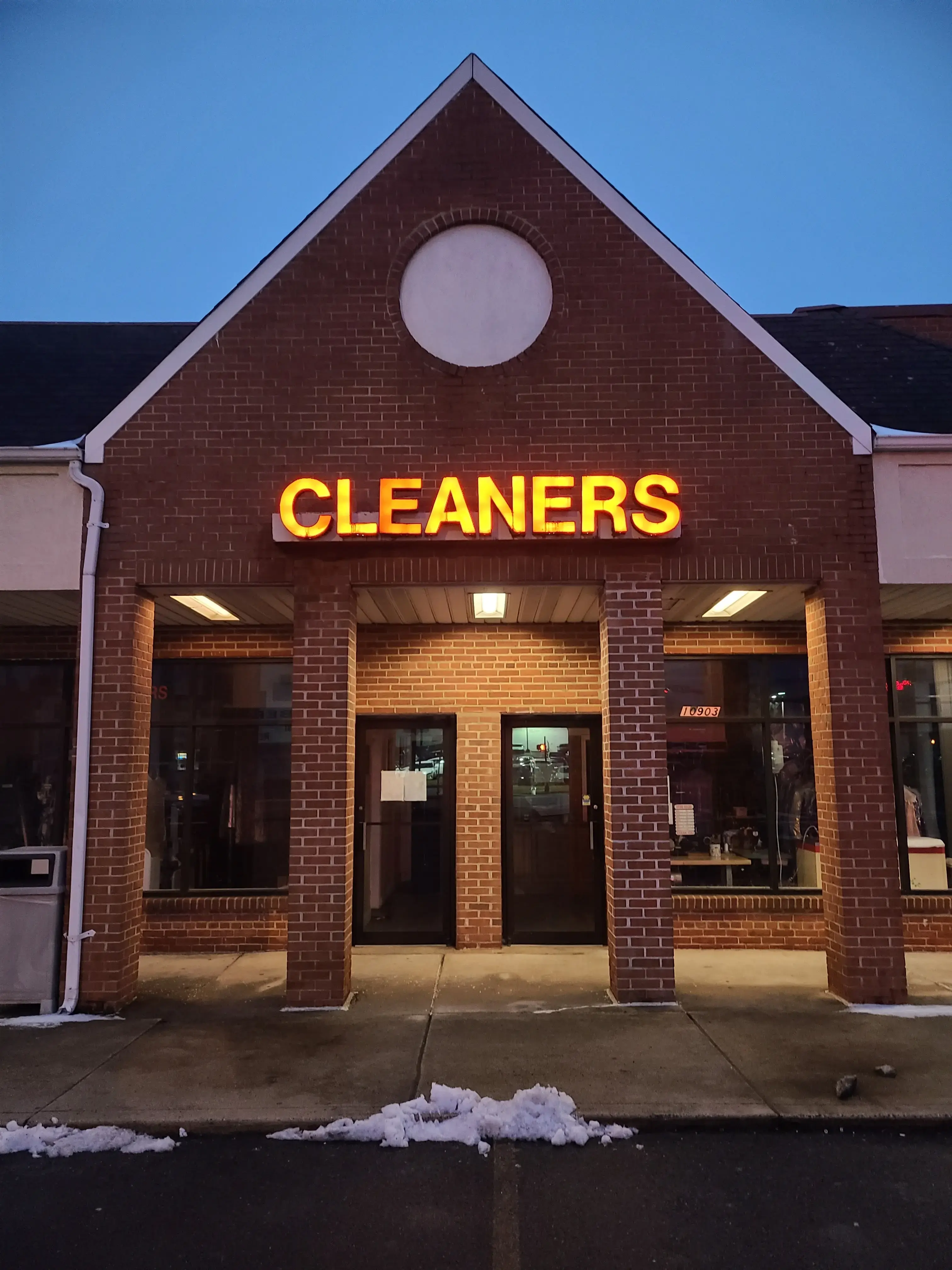 Fairfax Dry Cleaners thumbnail 7