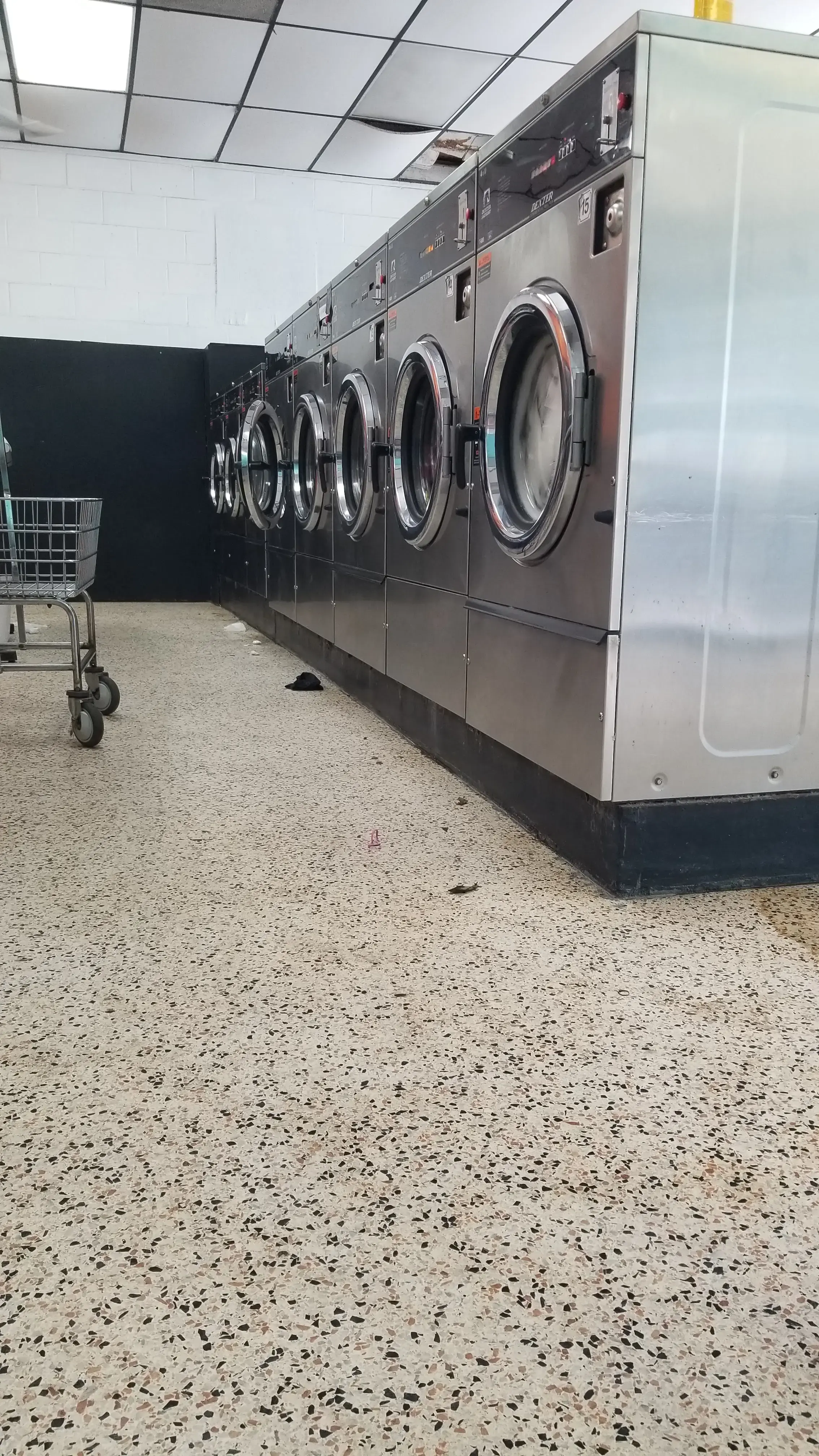 Fairfield 24/7 Laundromat - Image 18