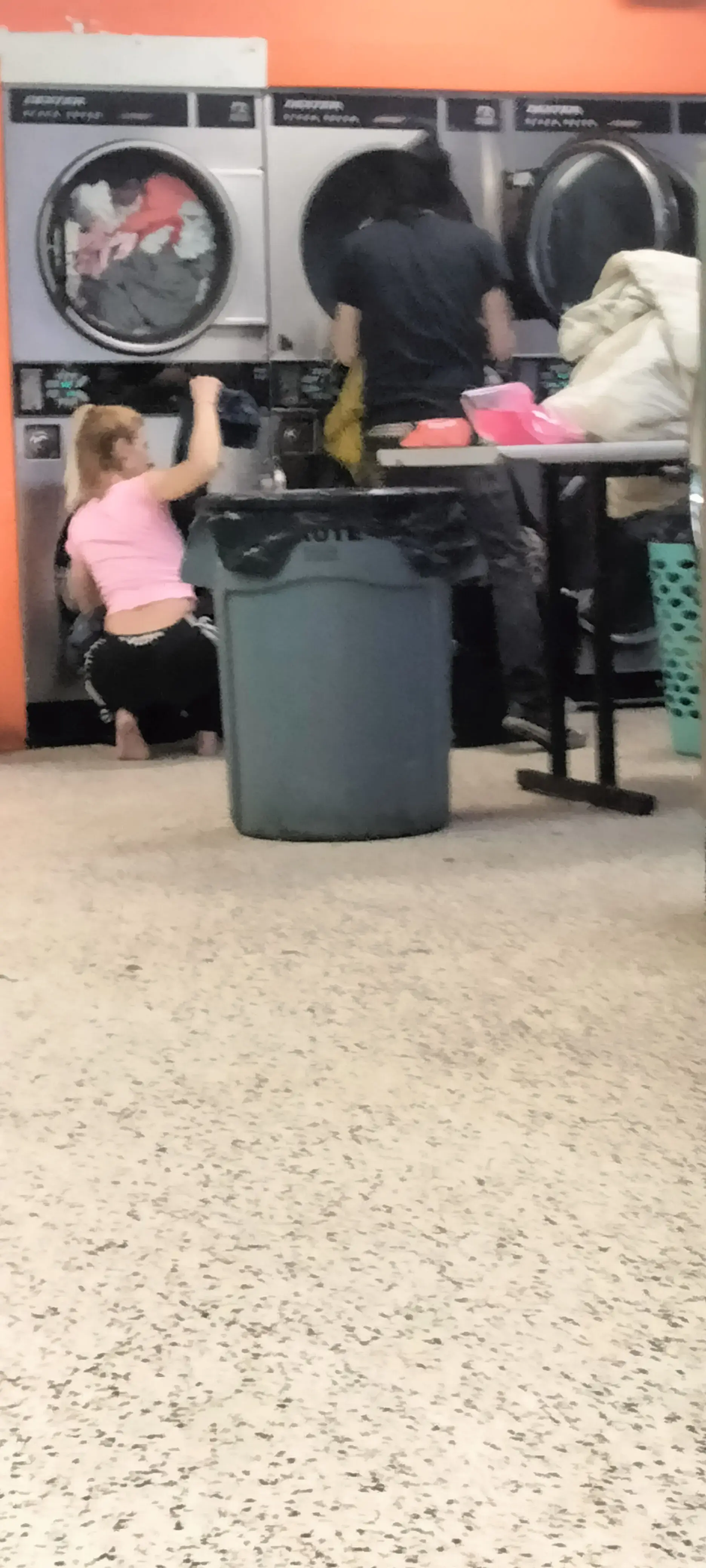 Fairfield 24/7 Laundromat - Image 12