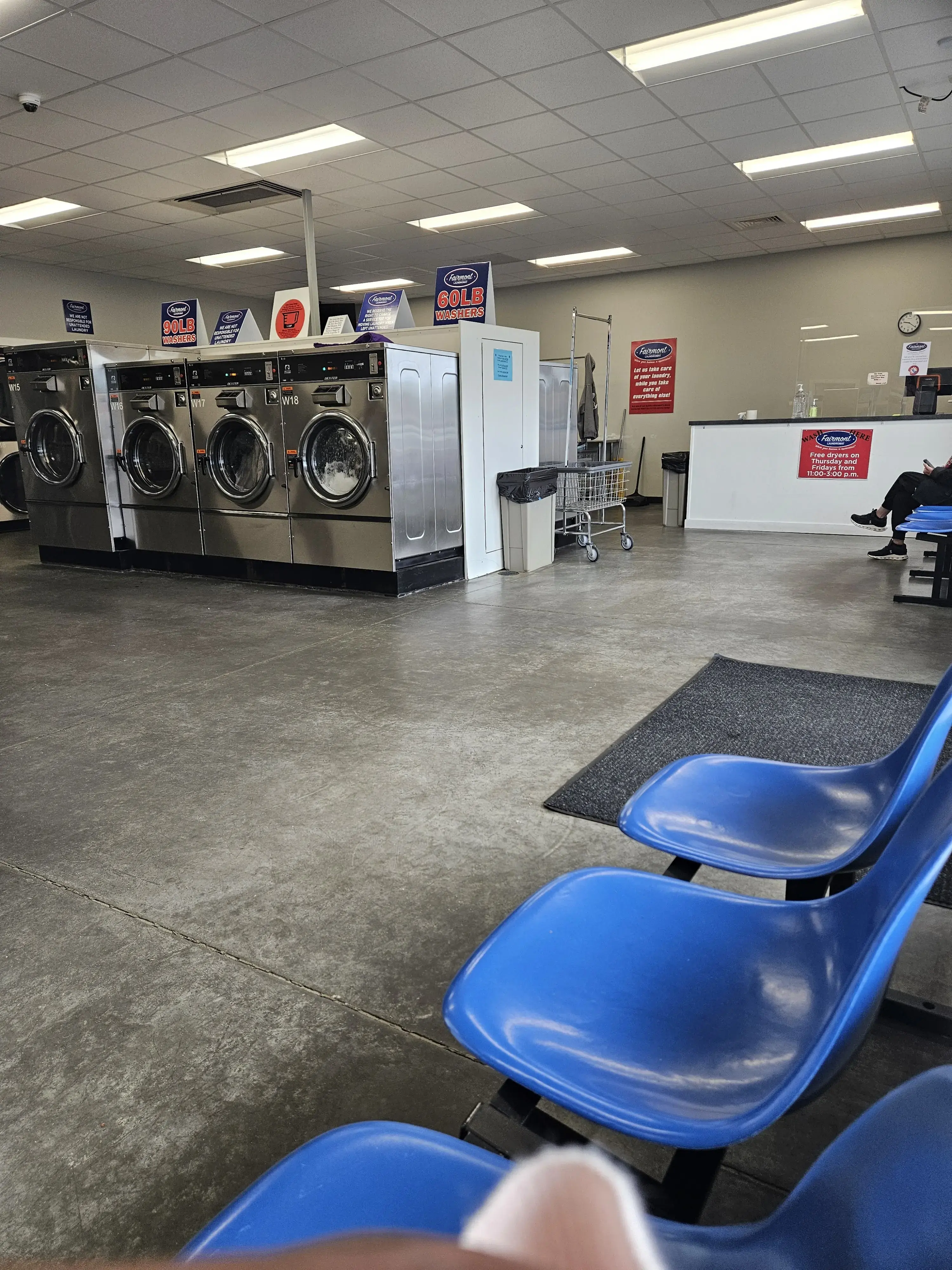 Fairmont Laundromat thumbnail 3