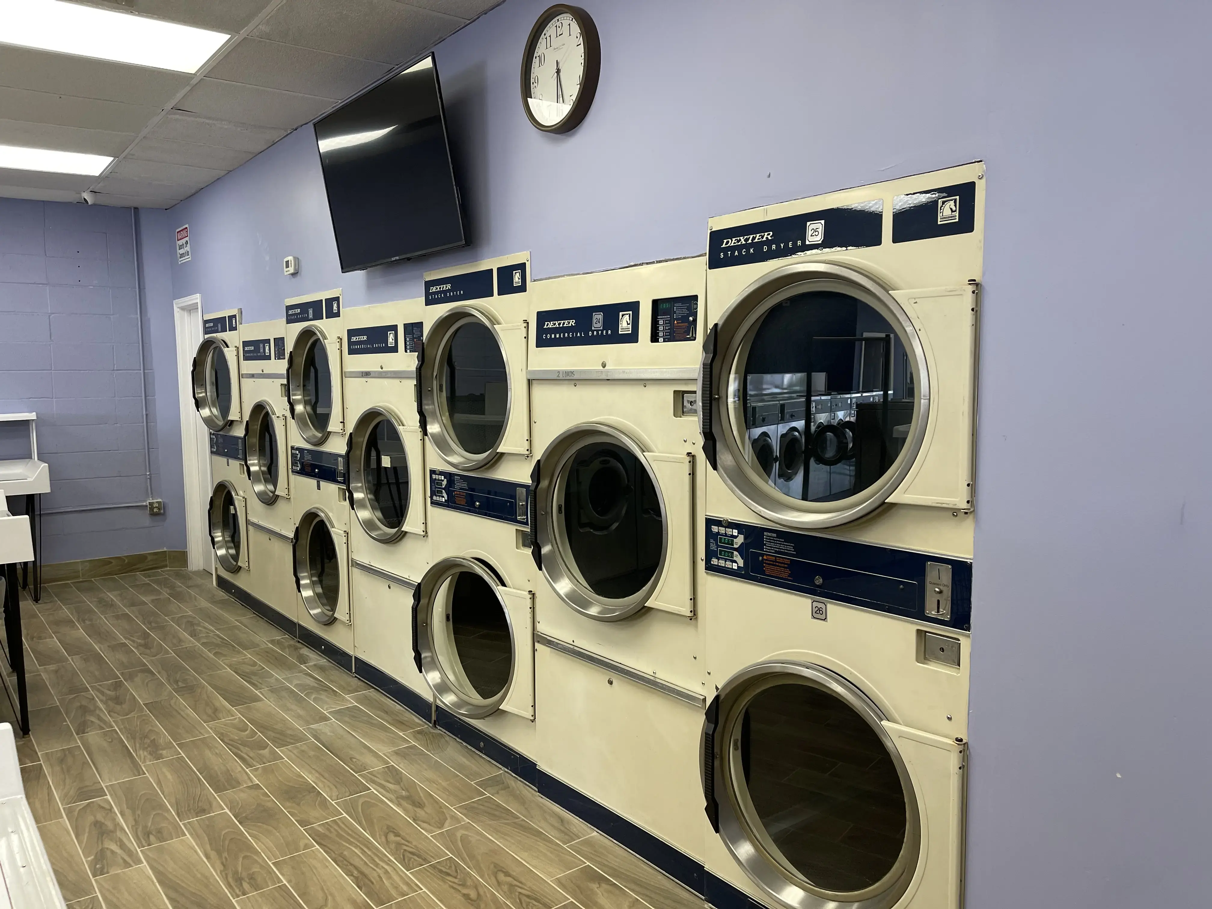 Fairmont Washateria - Image 14