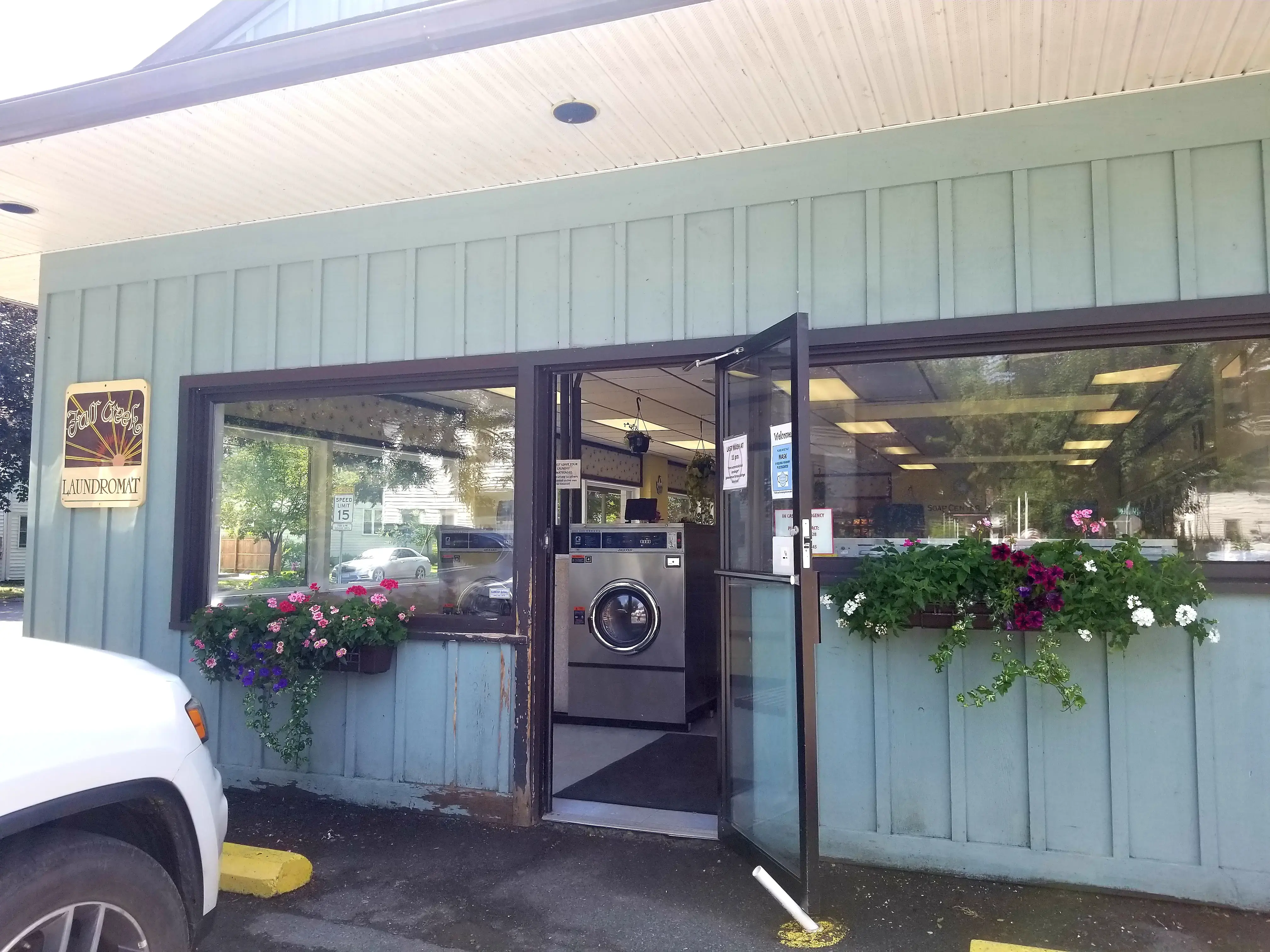 Fall Creek Laundromat thumbnail 3