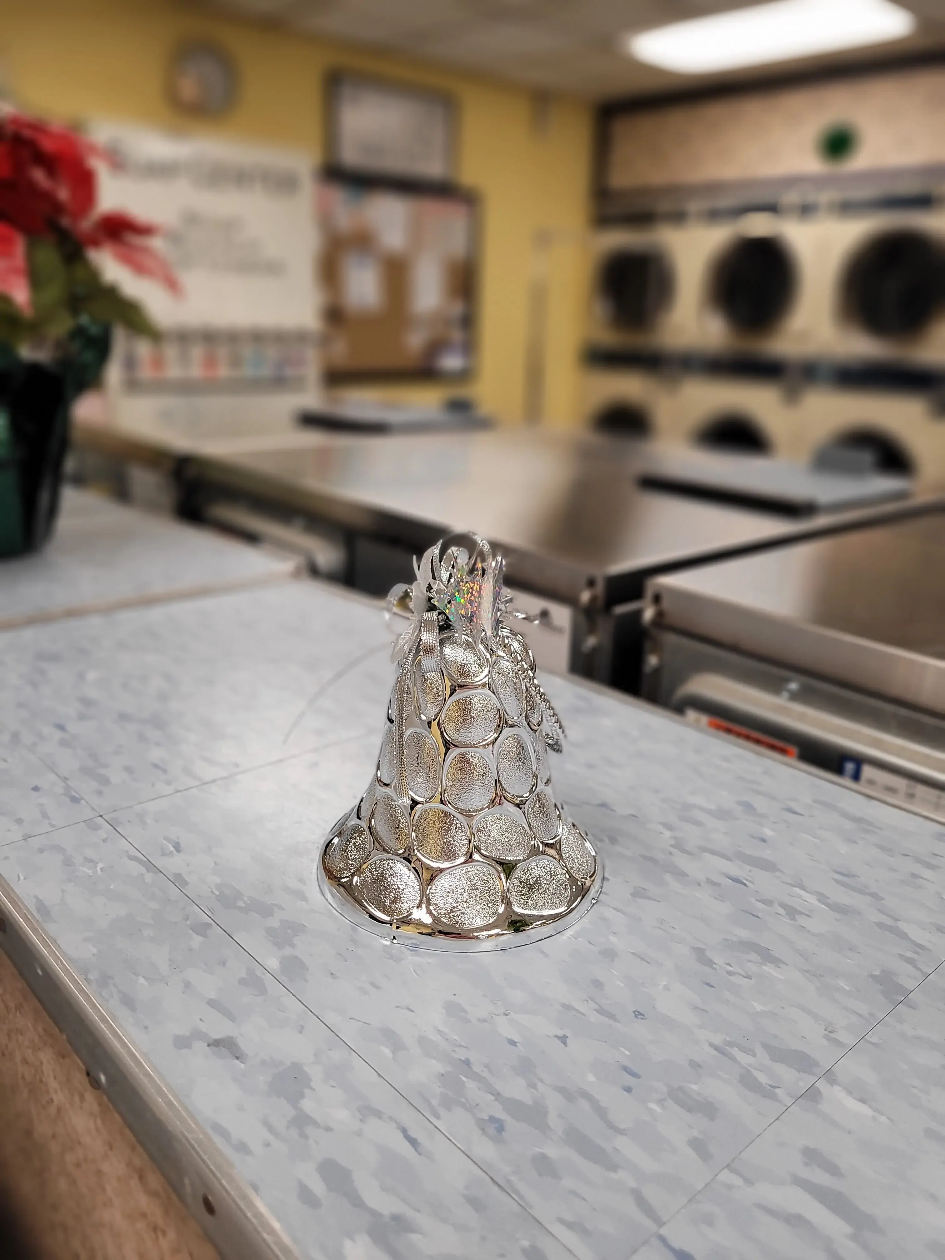 Fall Creek Laundromat thumbnail 9
