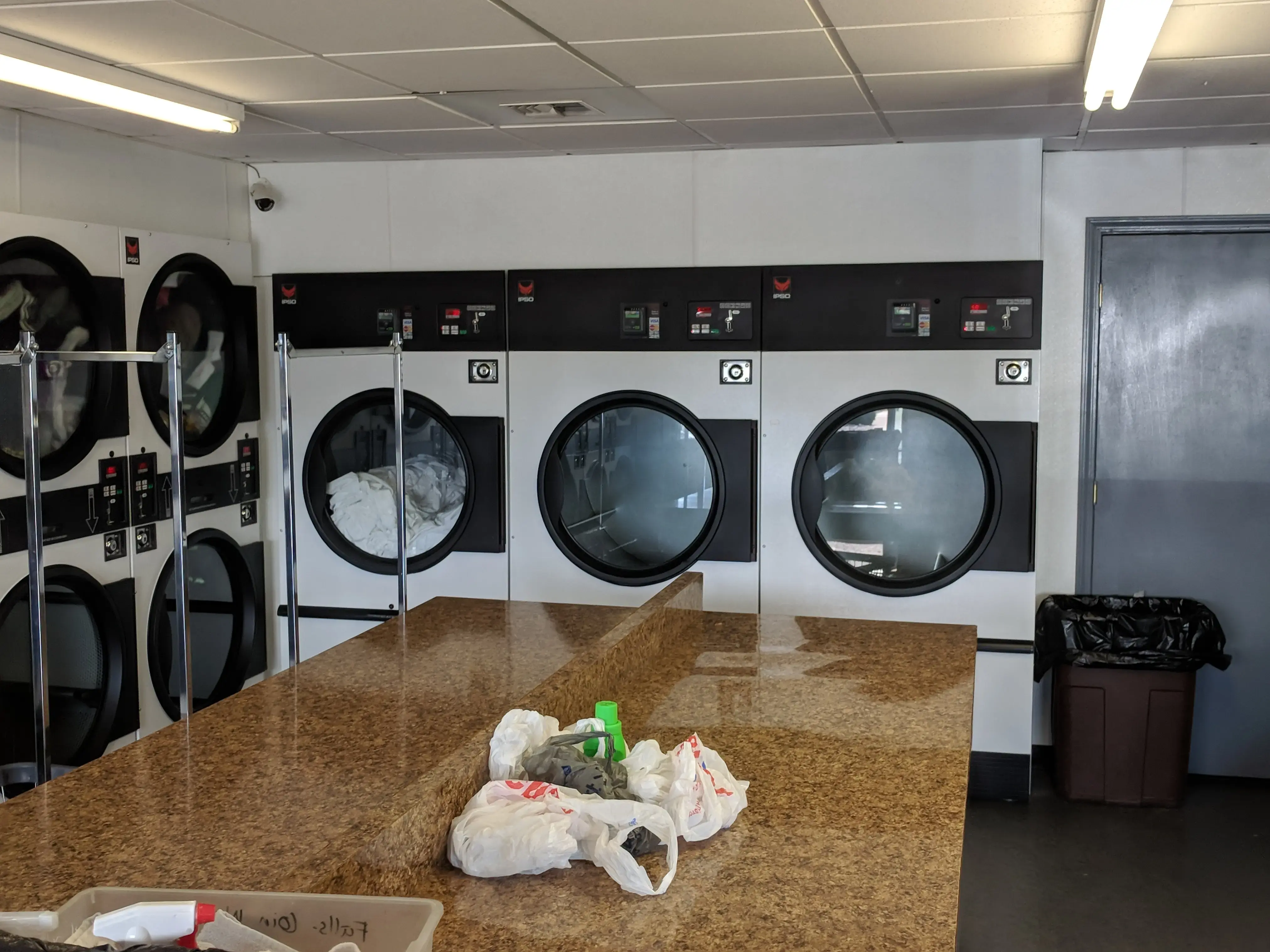 Falls Coin Wash & Laundromat - Image 14