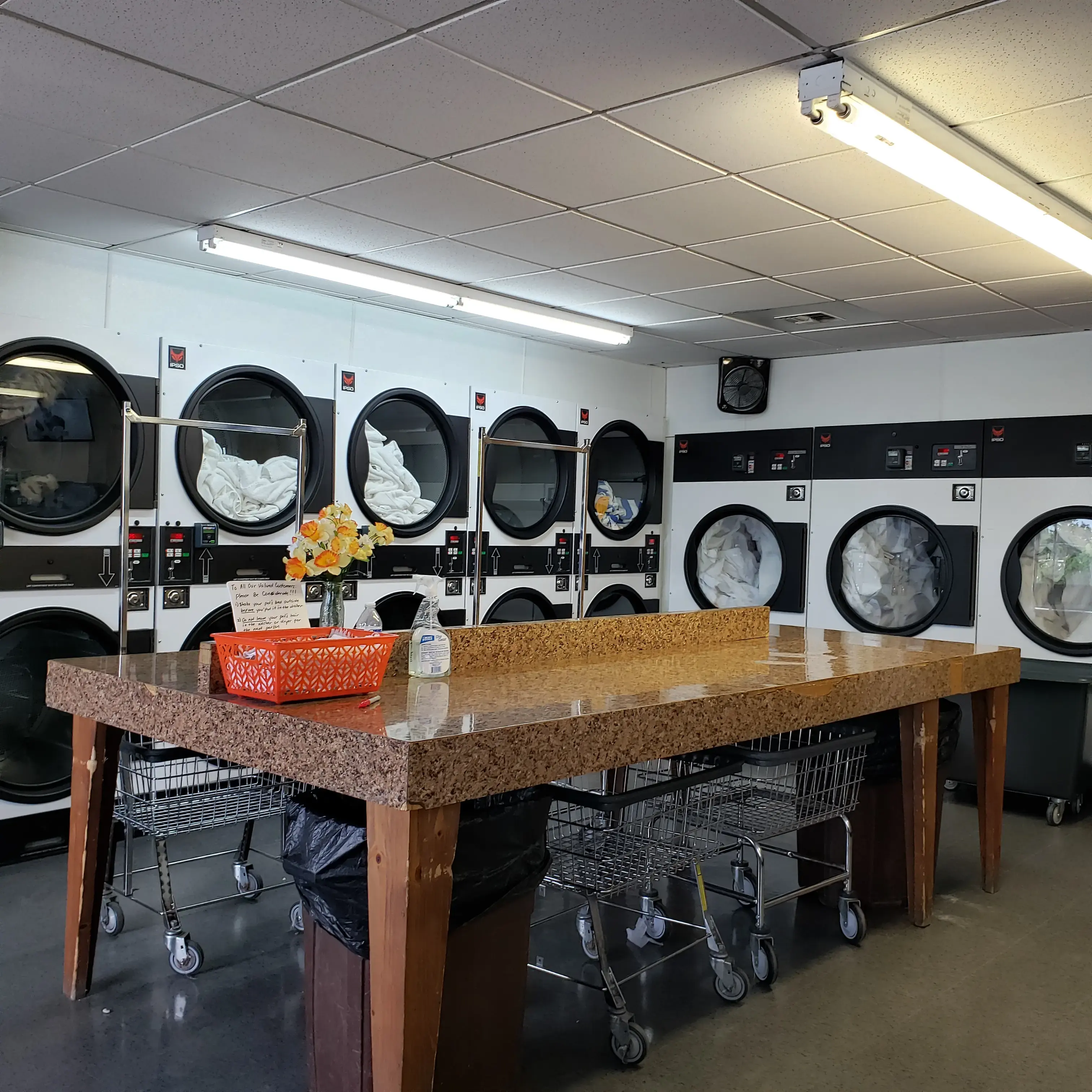 Falls Coin Wash & Laundromat - Image 12