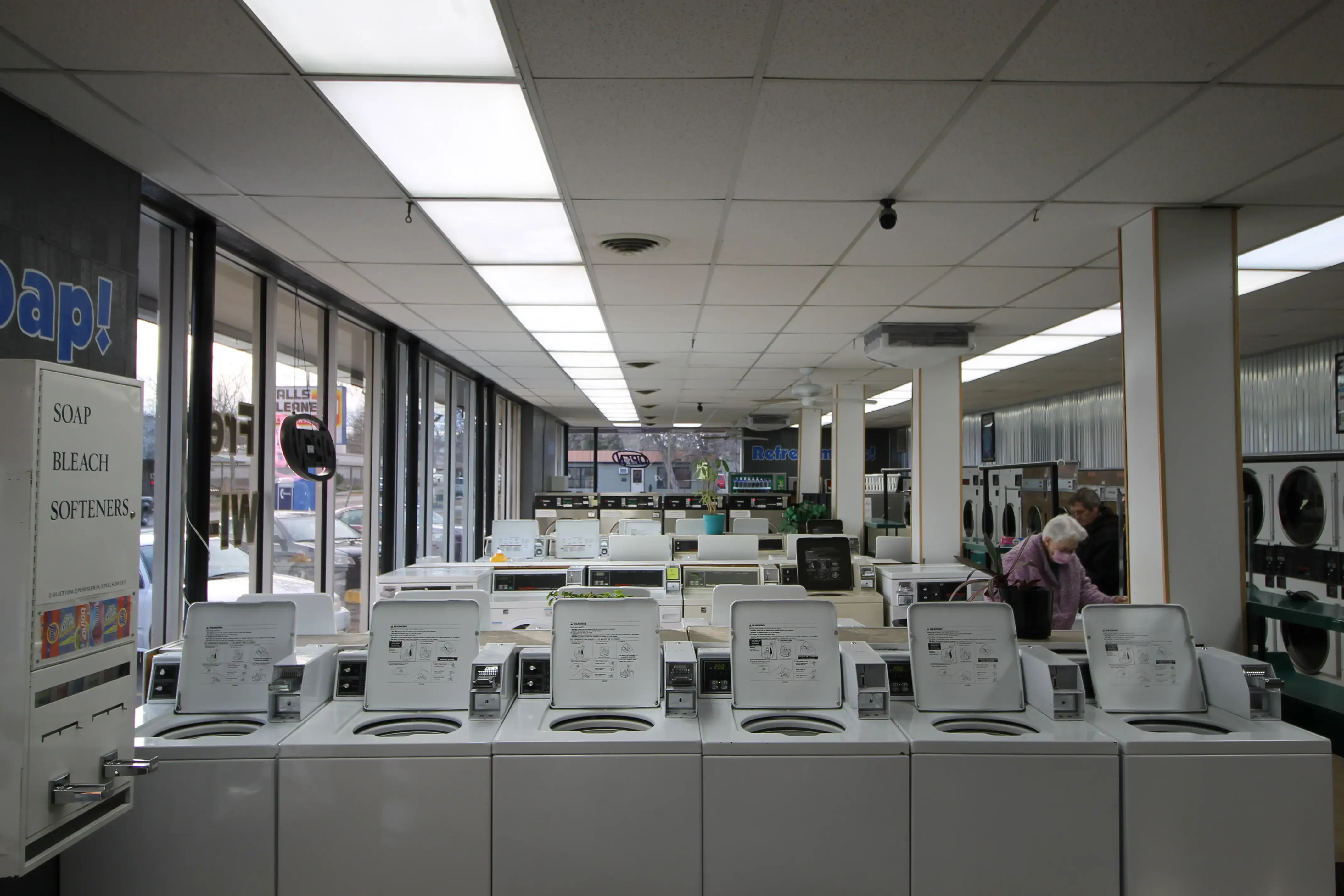 Falls Laundry Center - Image 4