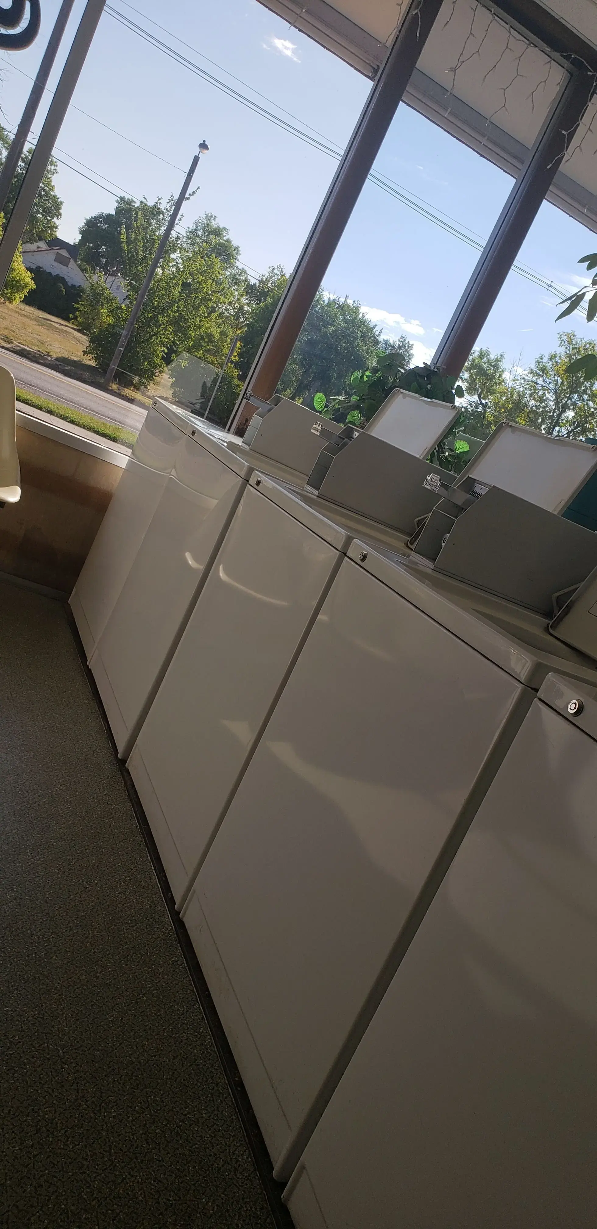 Falls Laundry Center - Image 10
