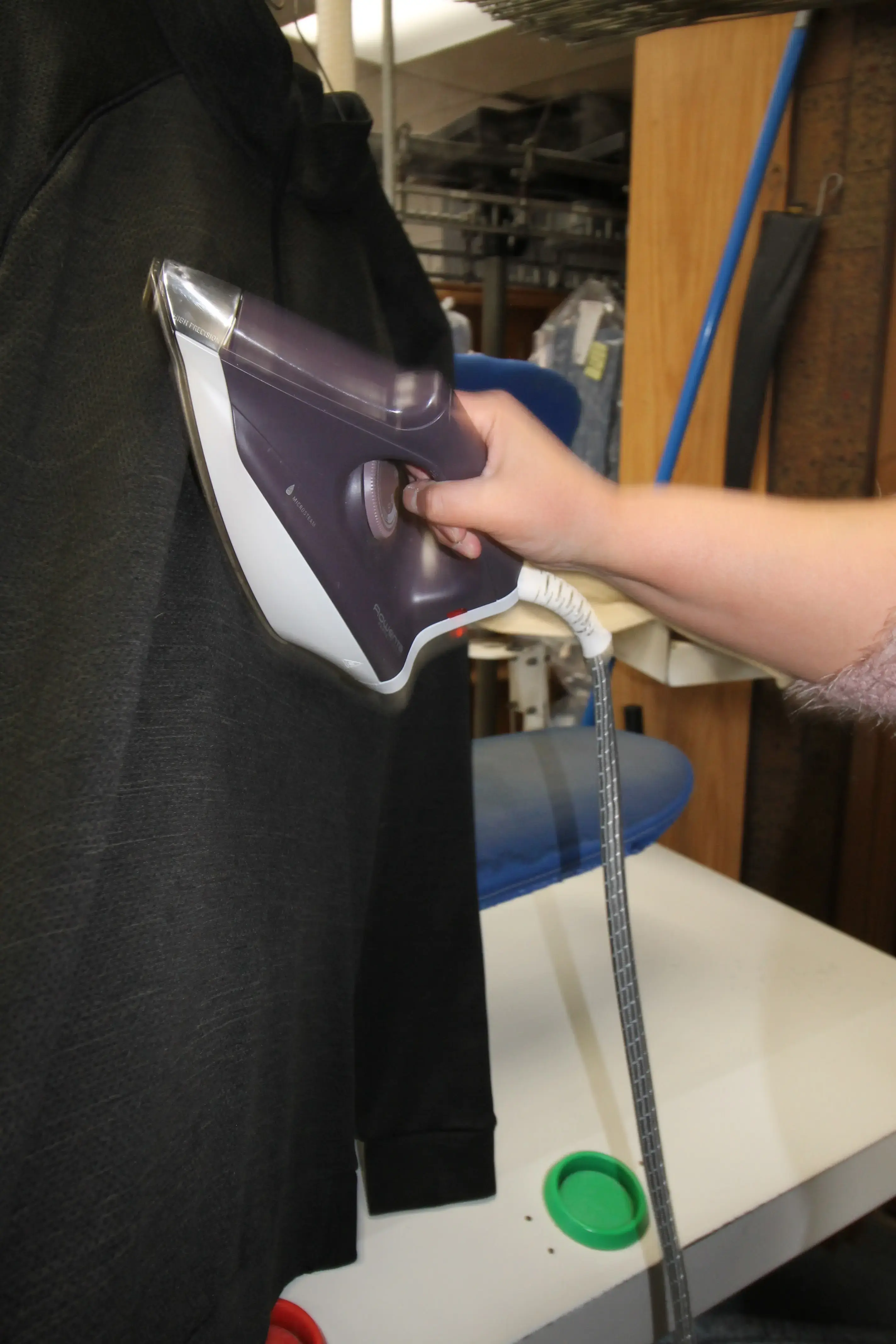 Falls Laundry Center thumbnail 16