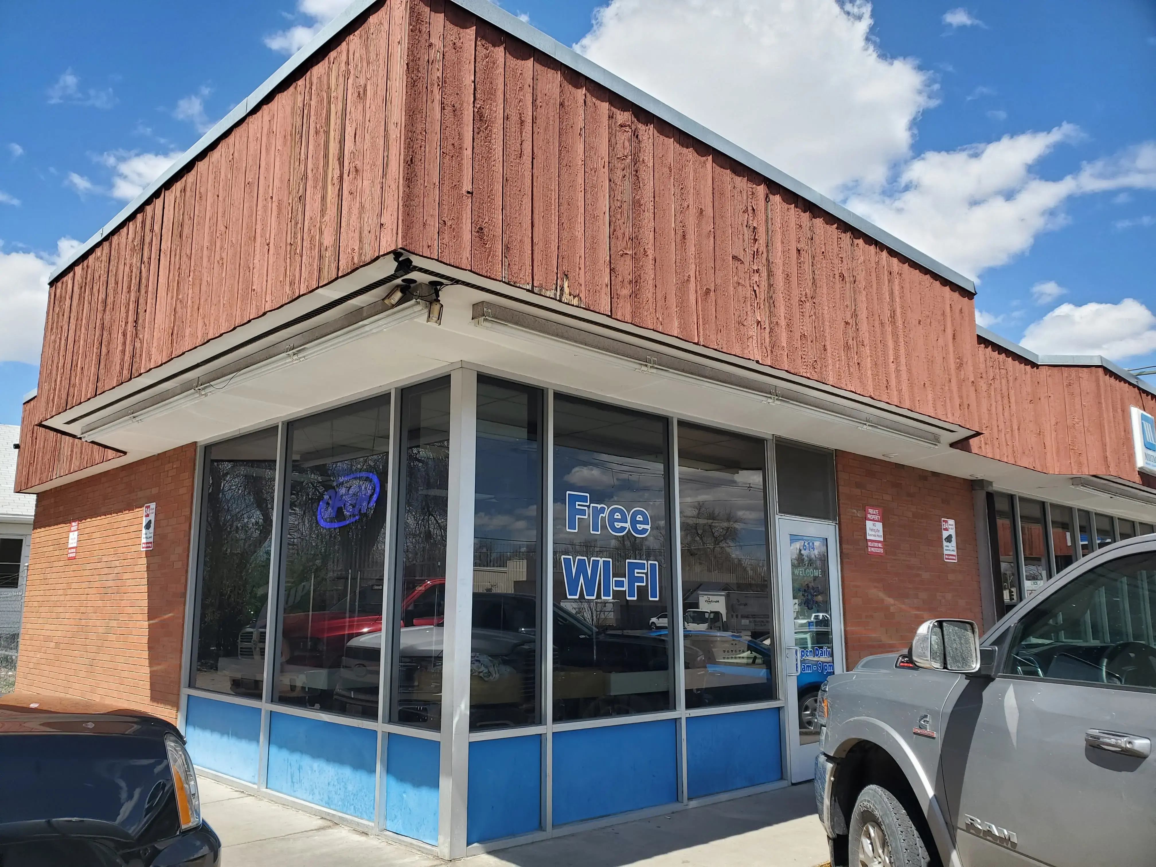 Falls Laundry Center - Image 8