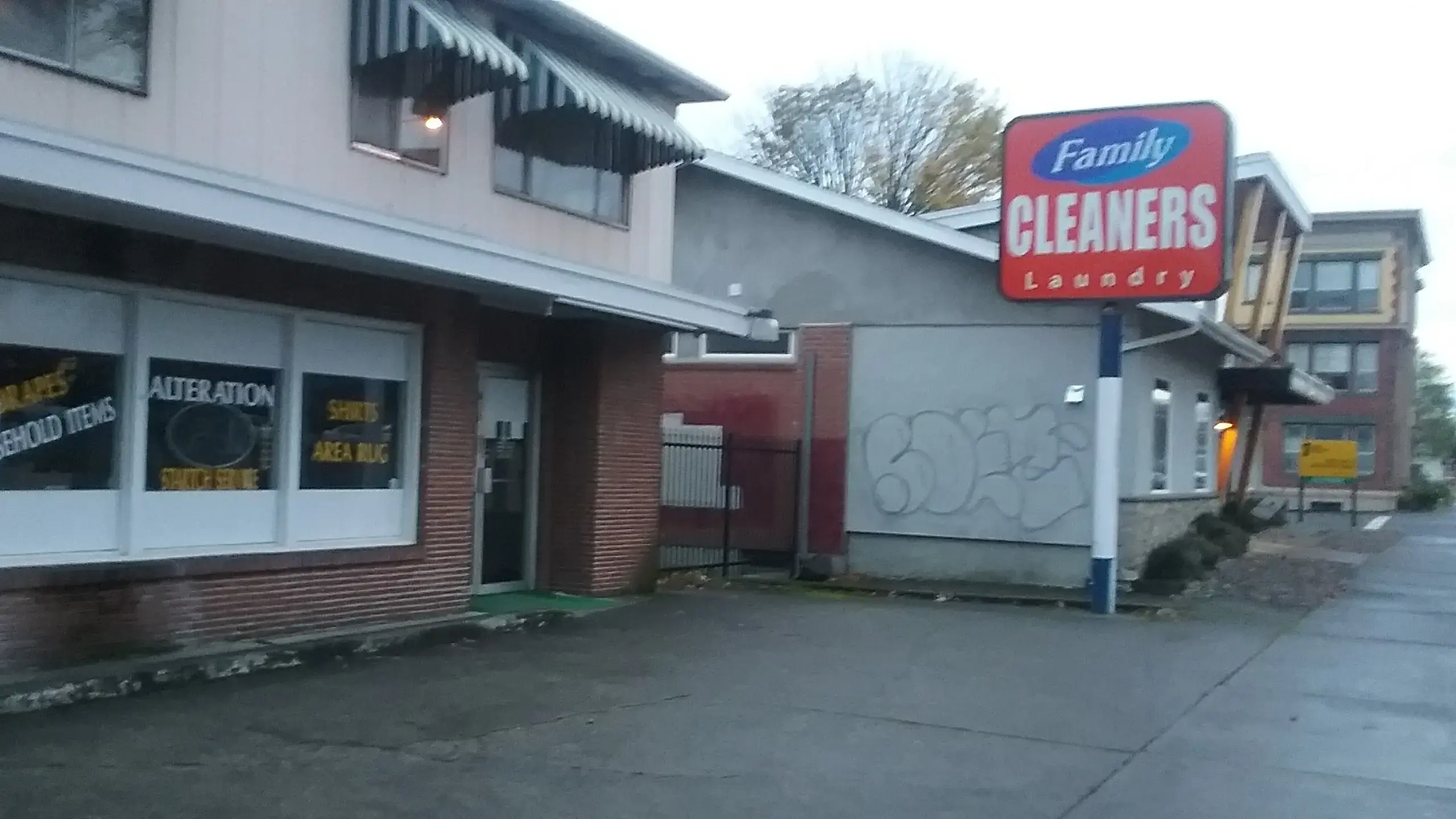 Family Cleaners thumbnail 9