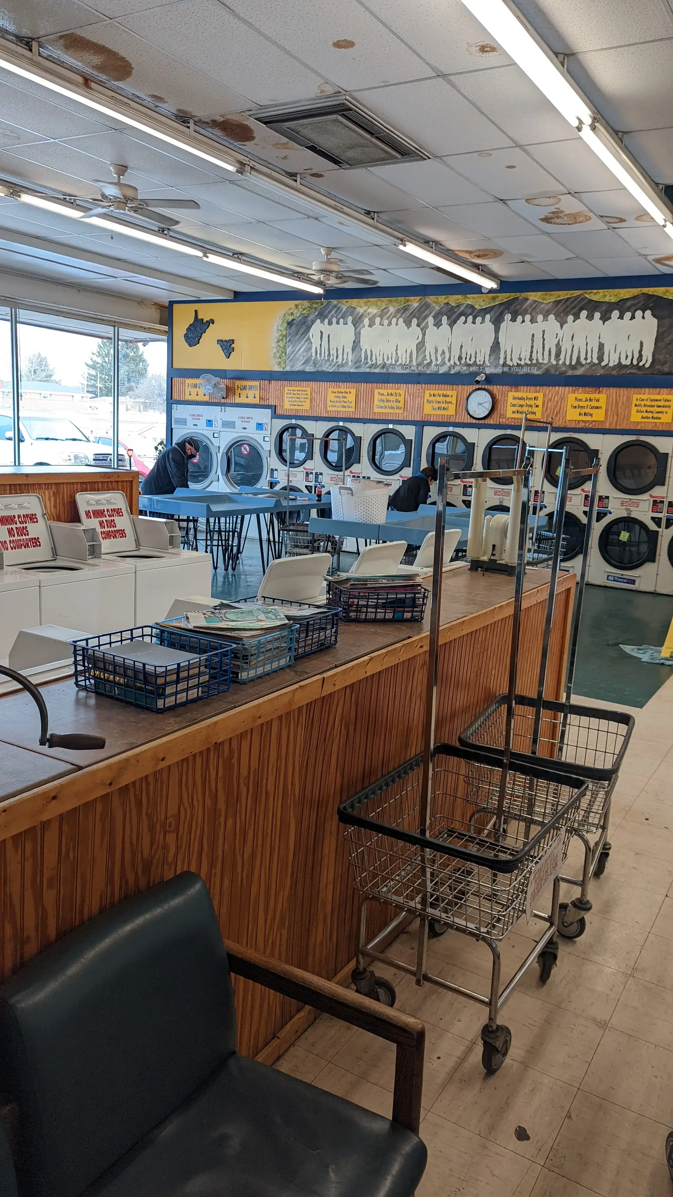 Family Coin Laundry thumbnail 4