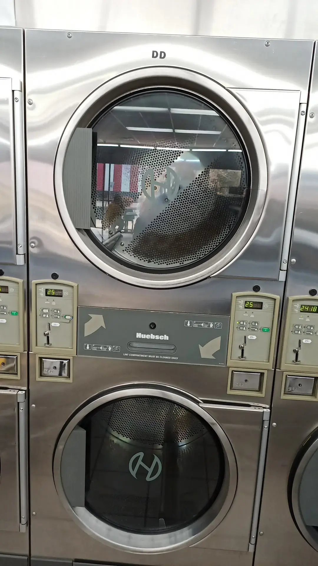 Family Coin Laundry - Image 7