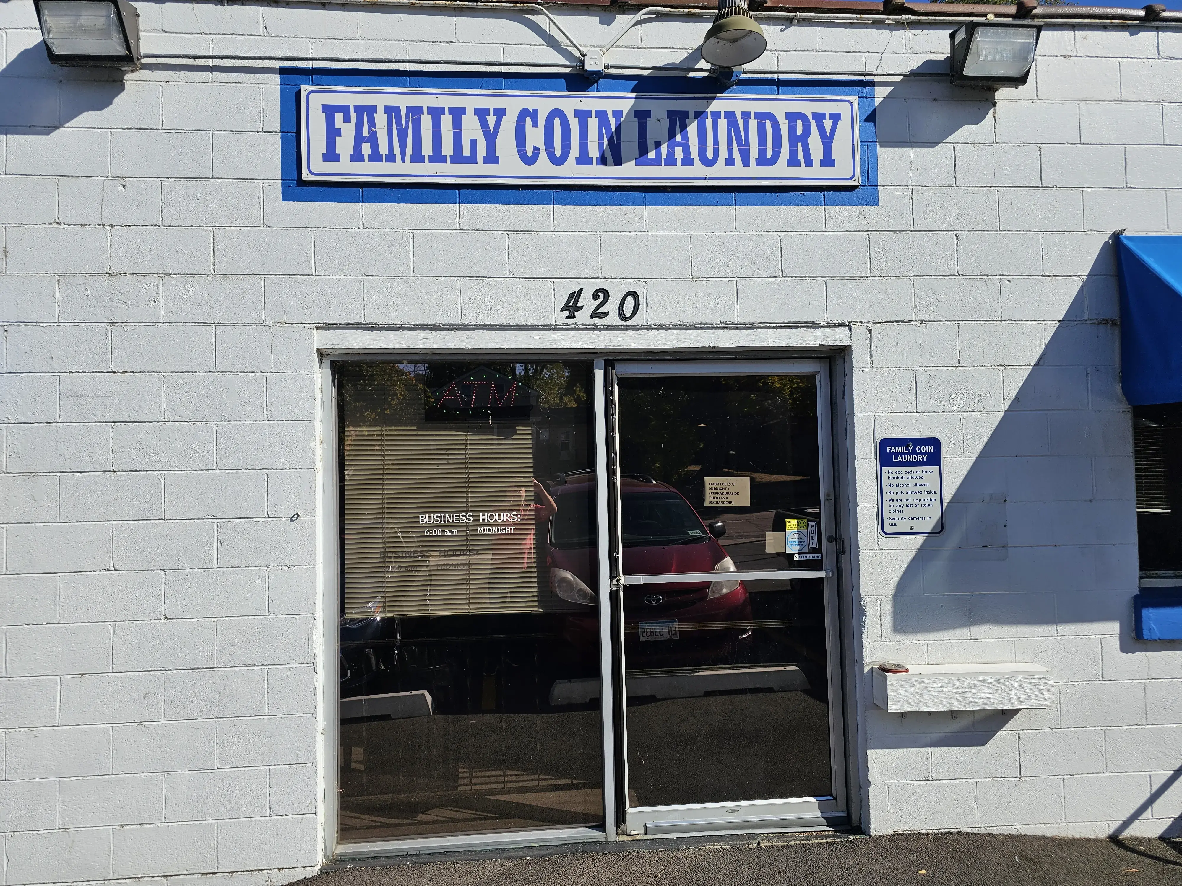 Family Coin Laundry - Image 2