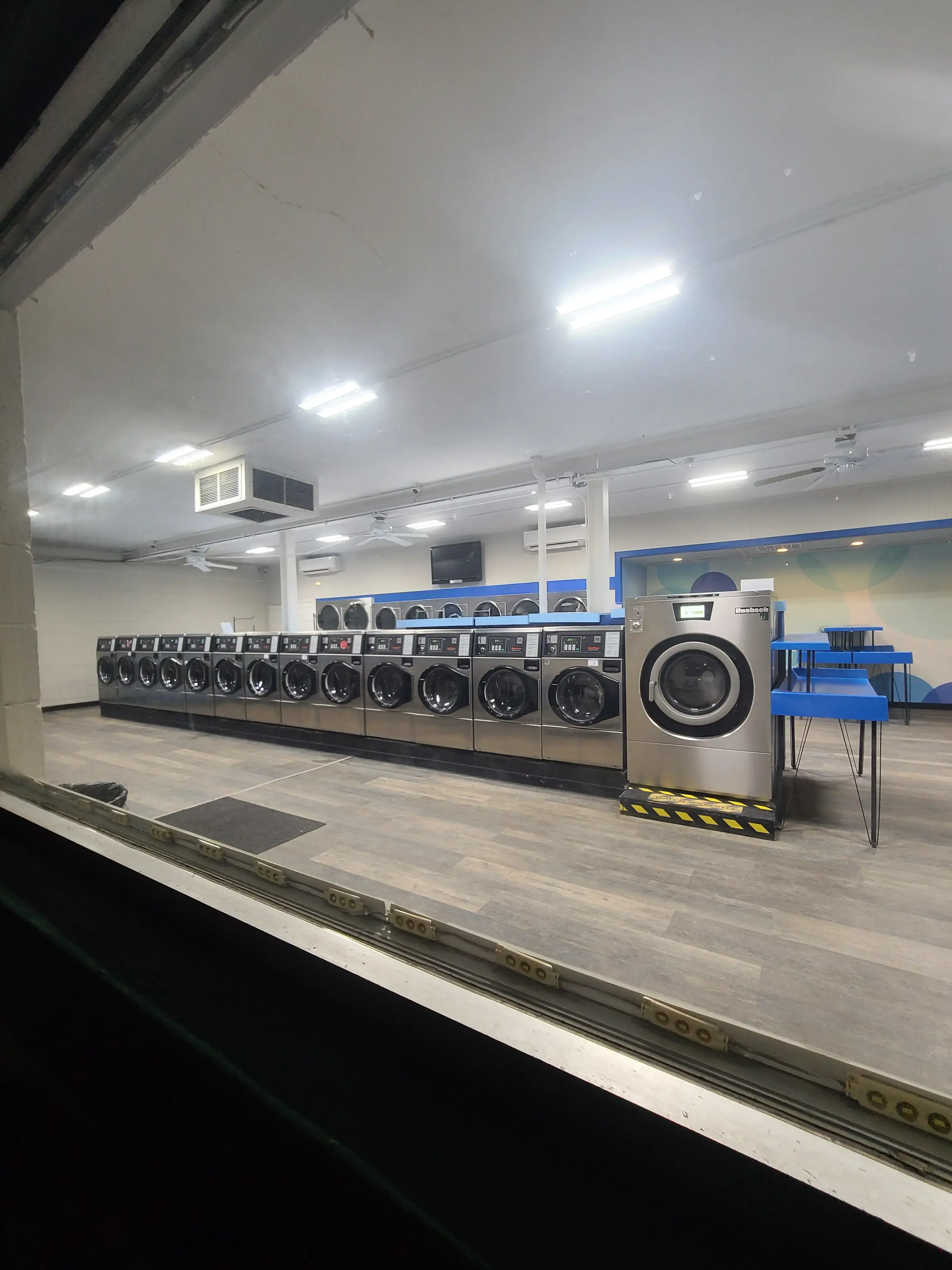 Family Coin Laundry thumbnail 5
