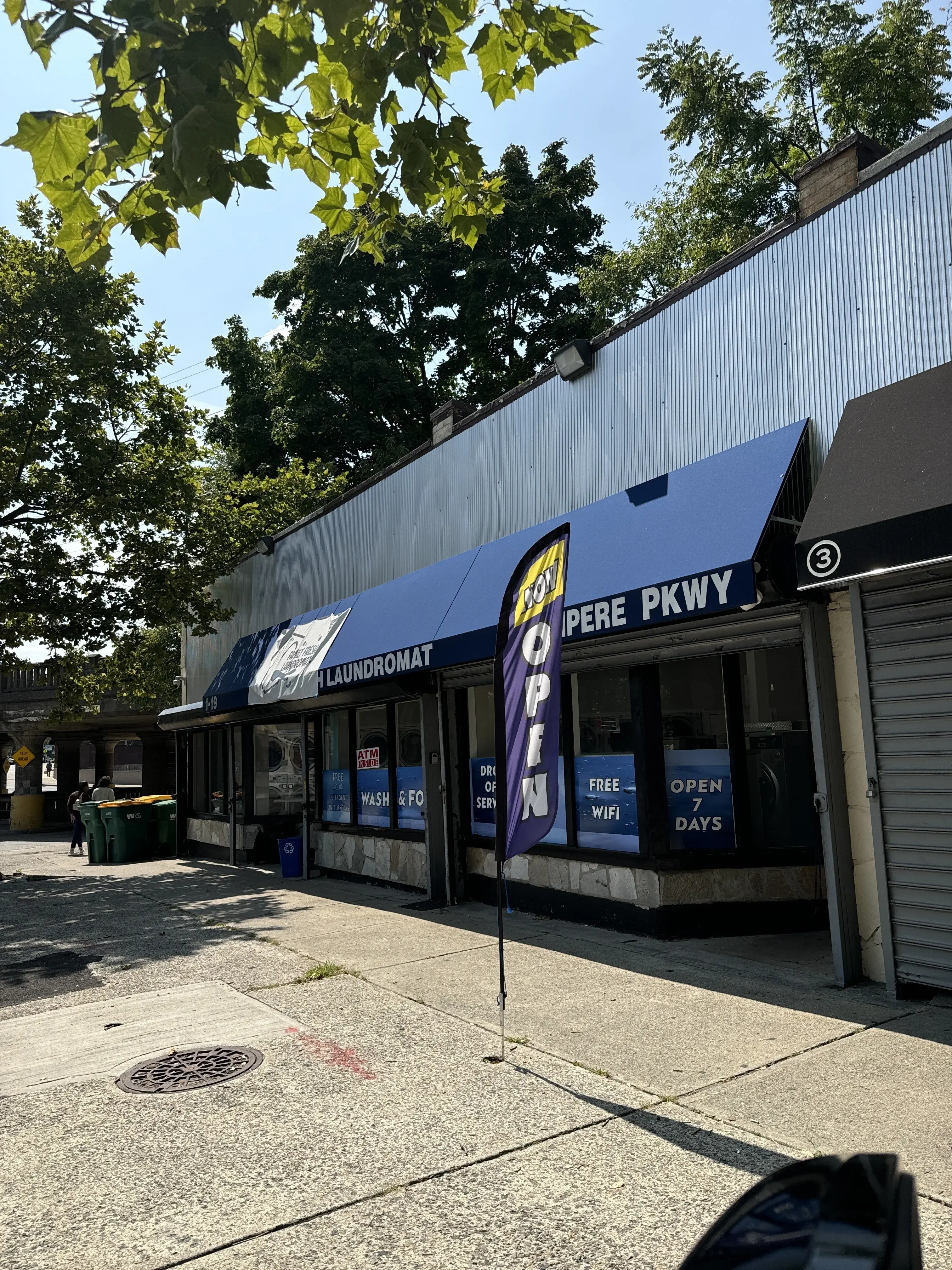 Family Fresh Laundromat - Image 5