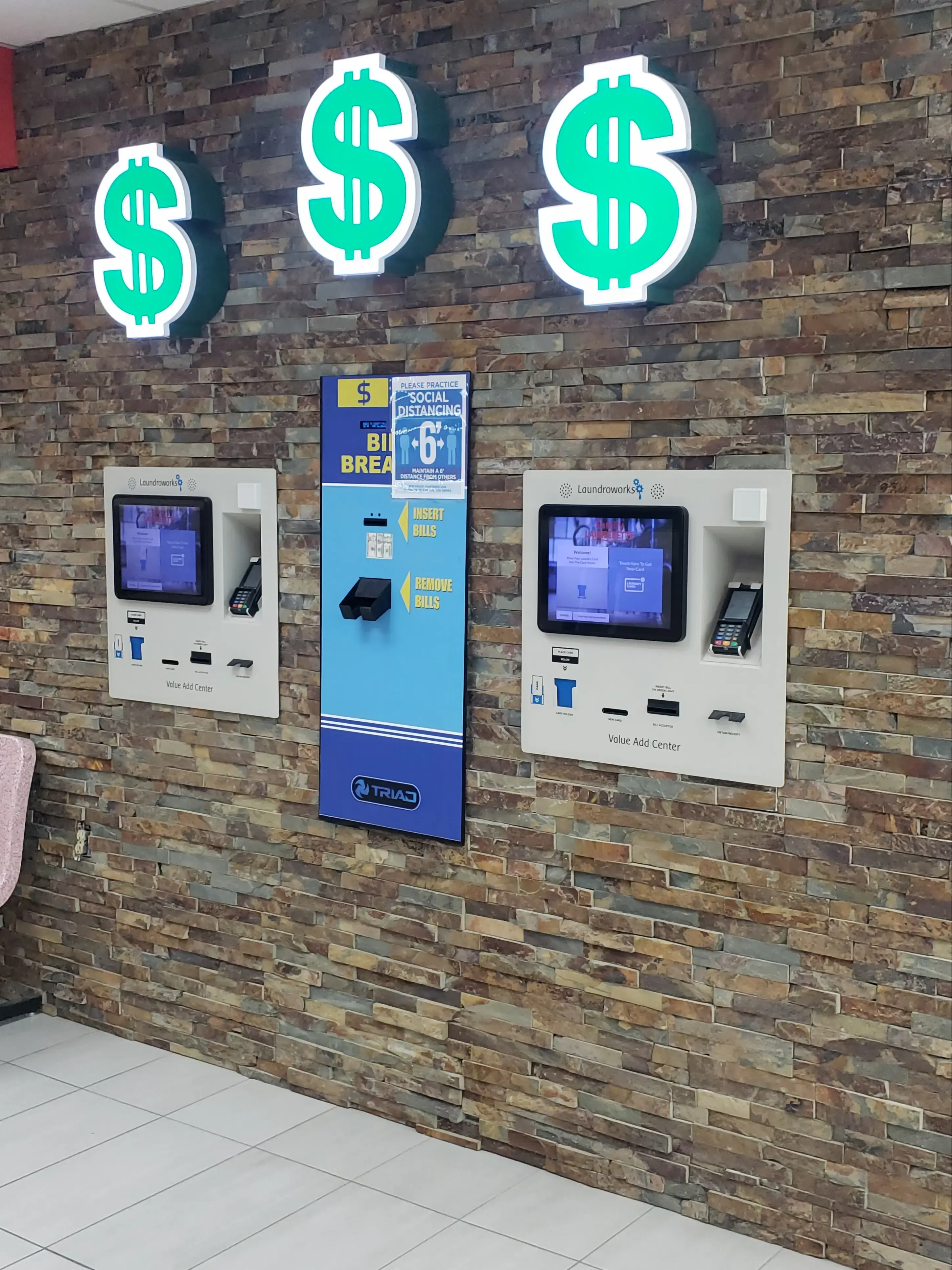 Family Launderette - Image 8