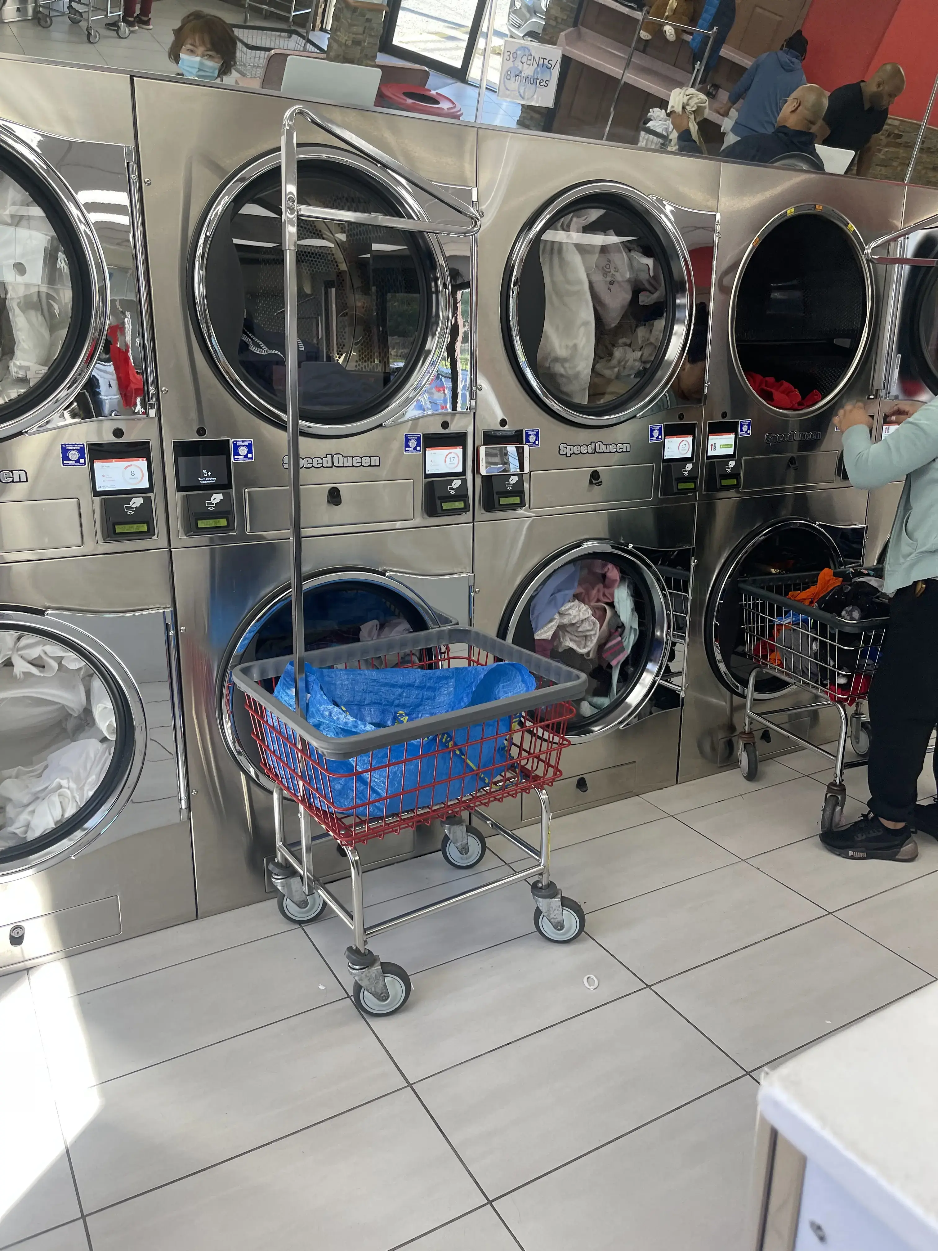 Family Launderette thumbnail 7