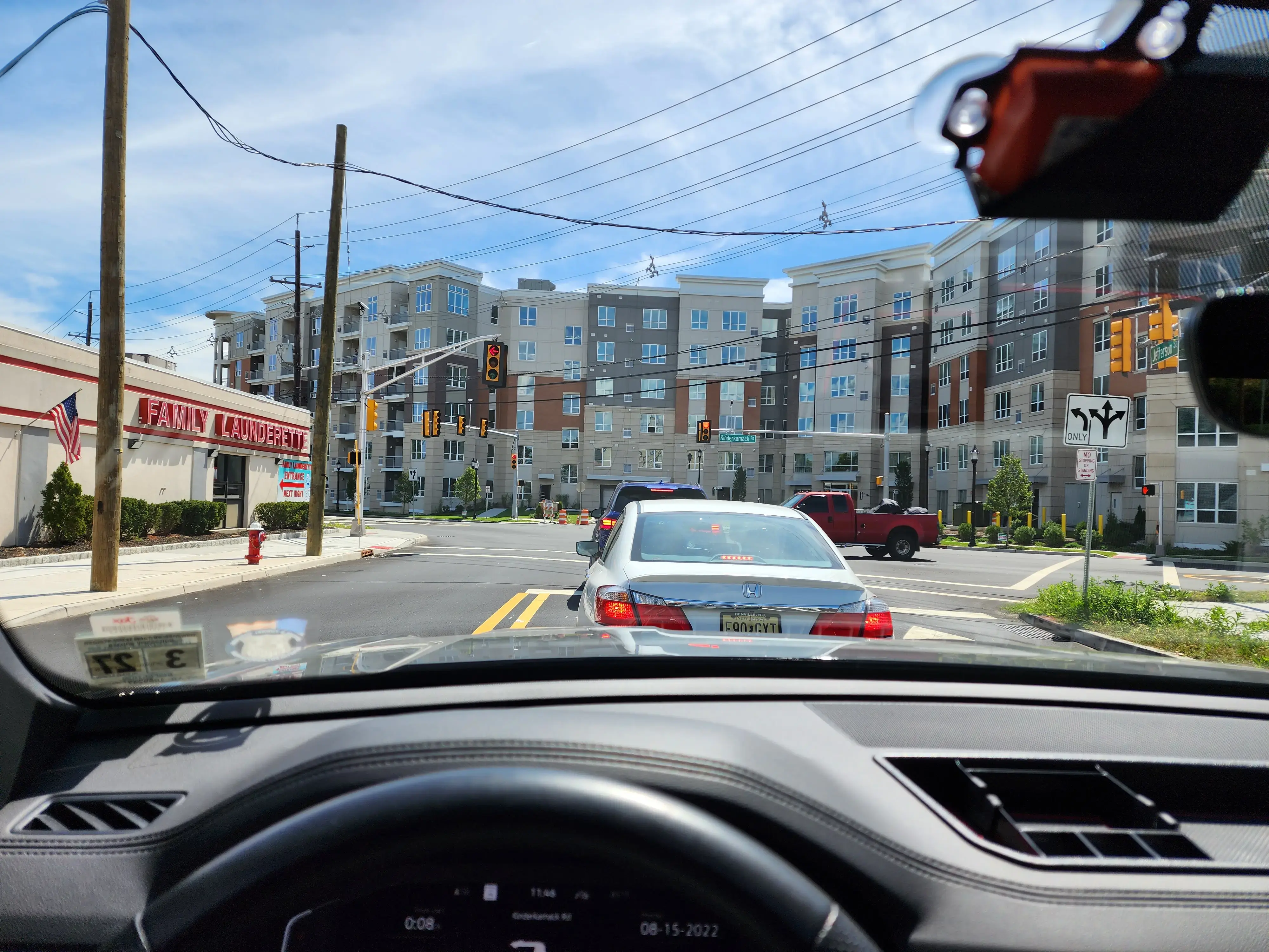 Family Launderette thumbnail 6
