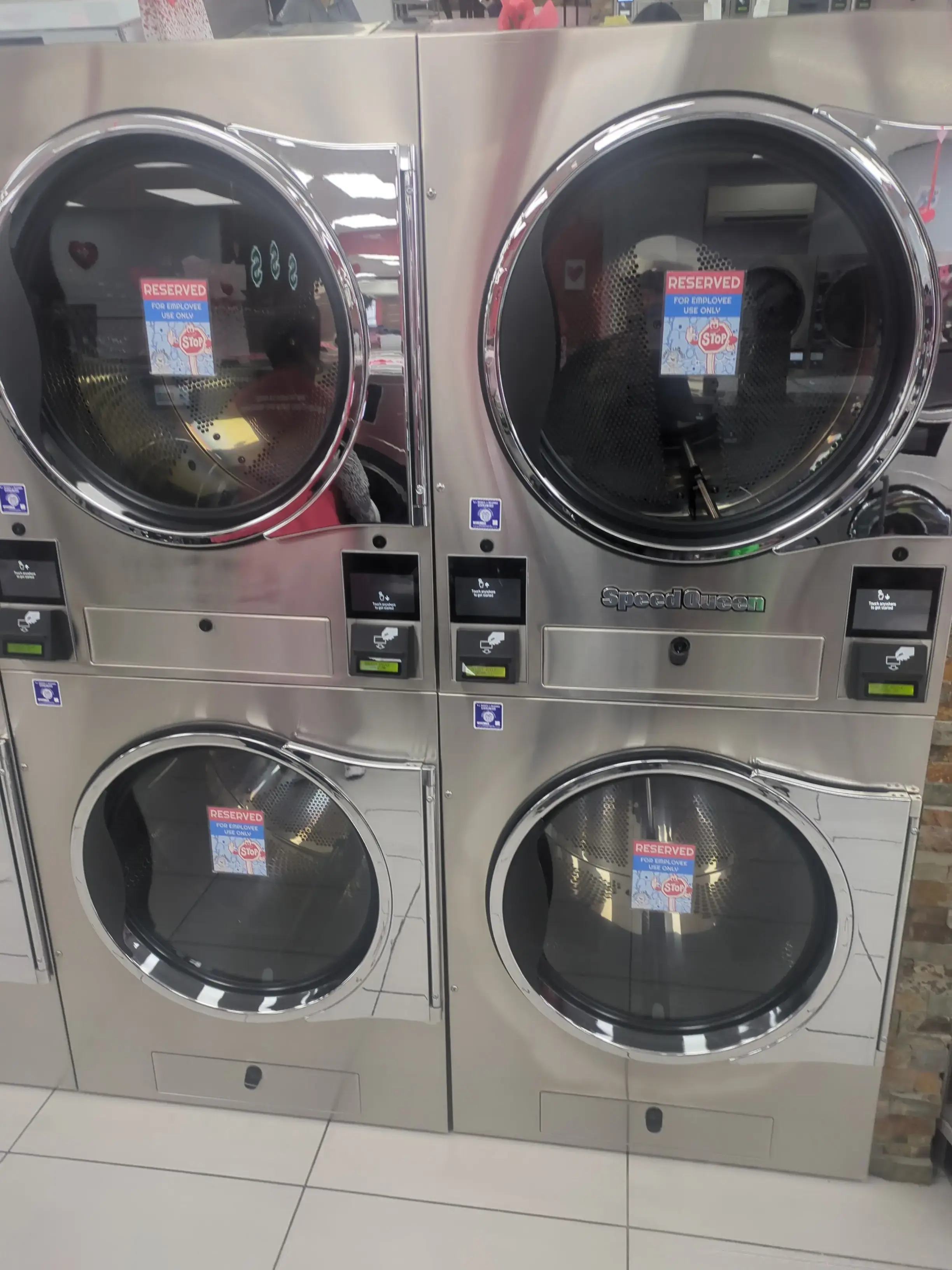 Family Launderette thumbnail 18