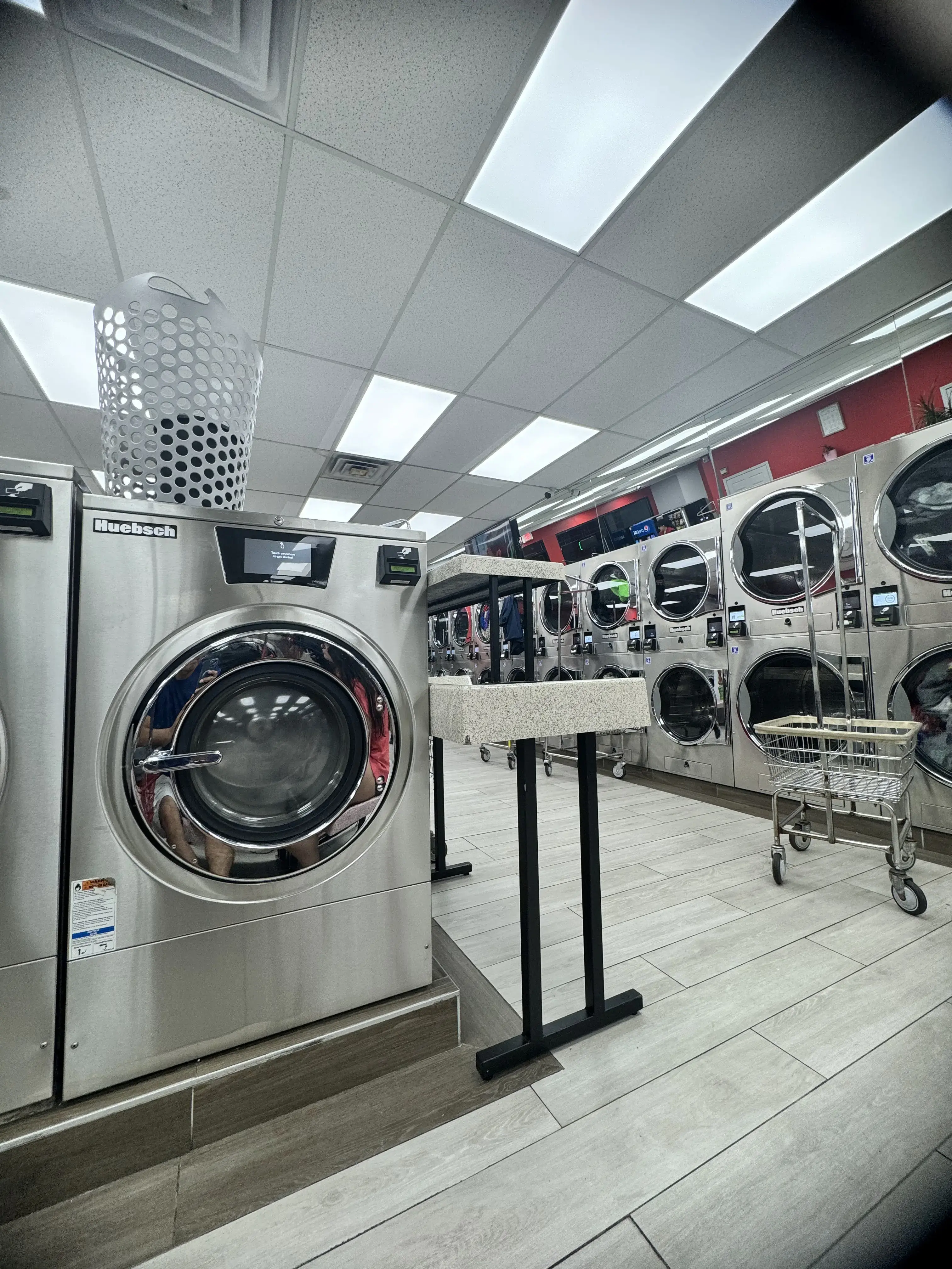 Family Launderette - Image 3