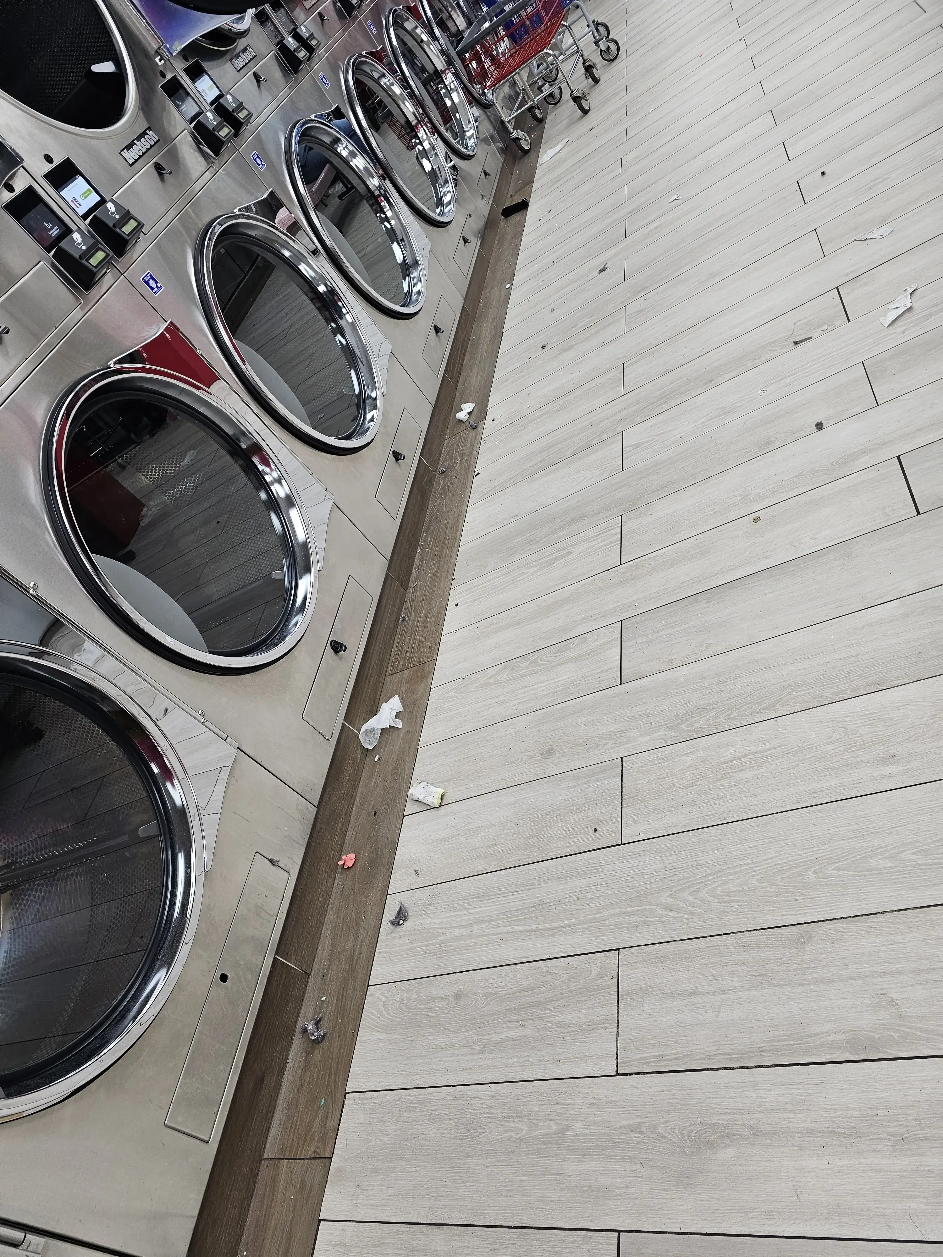 Family Launderette - Image 13