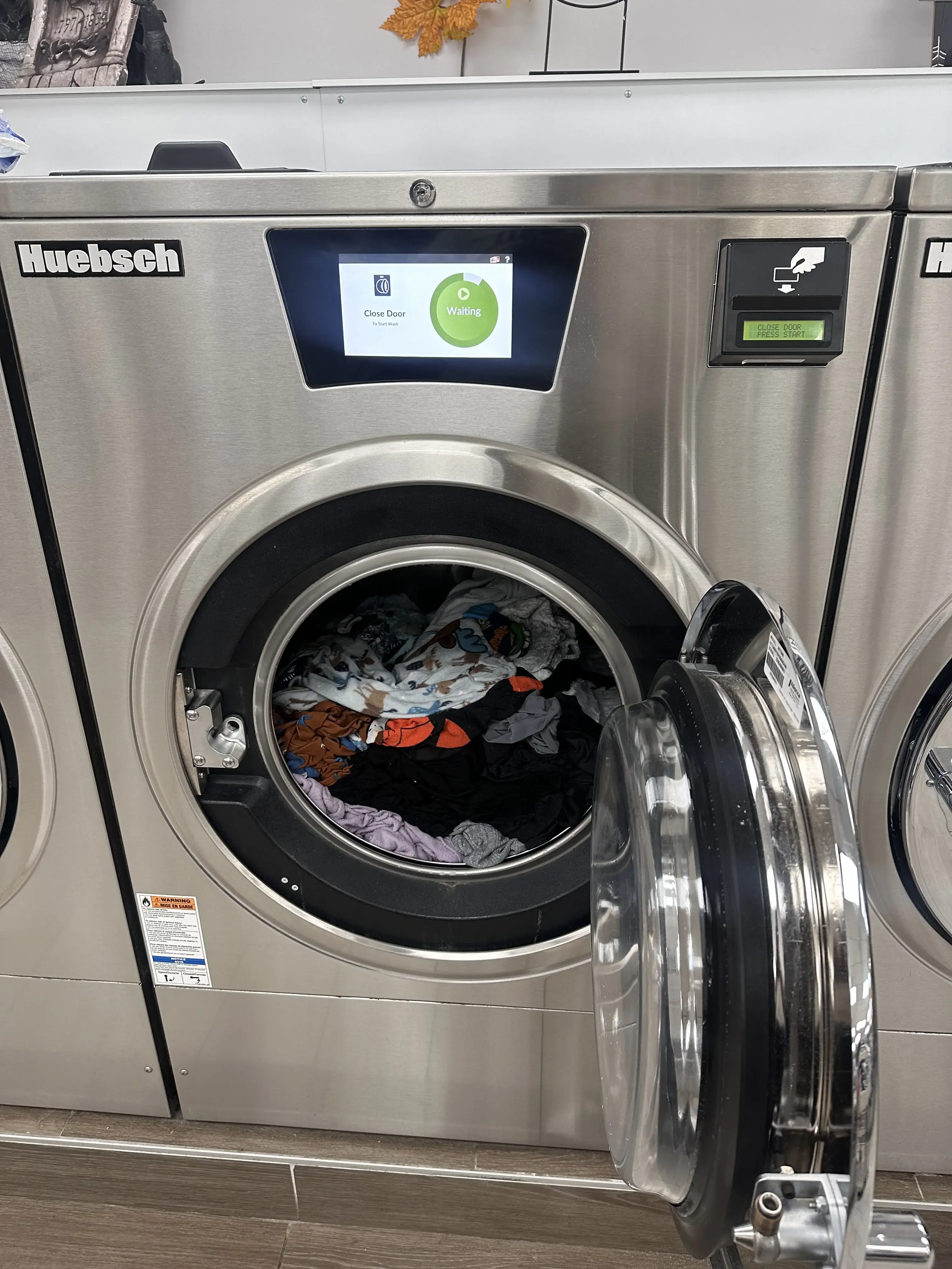 Family Launderette thumbnail 19