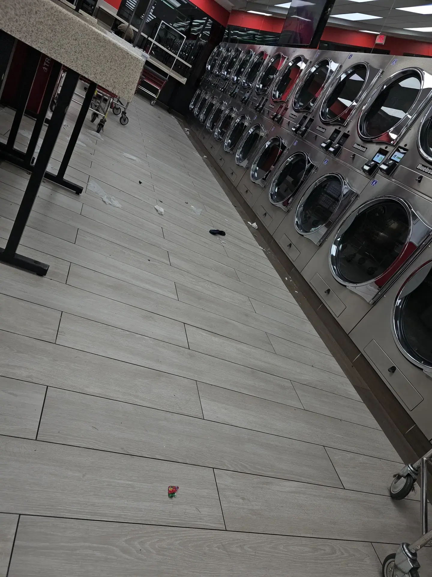 Family Launderette - Image 5