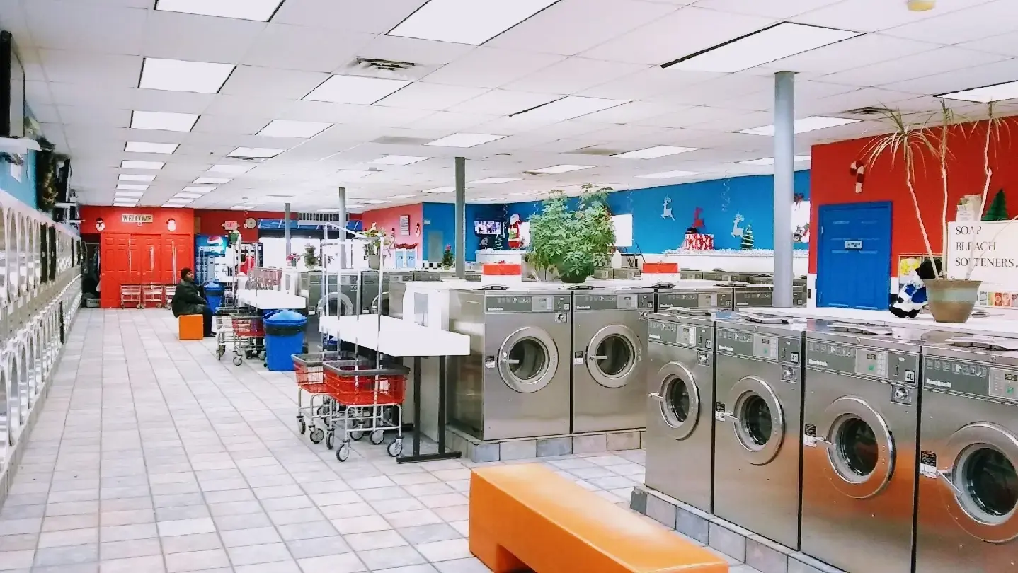 Family Launderette - Image 1