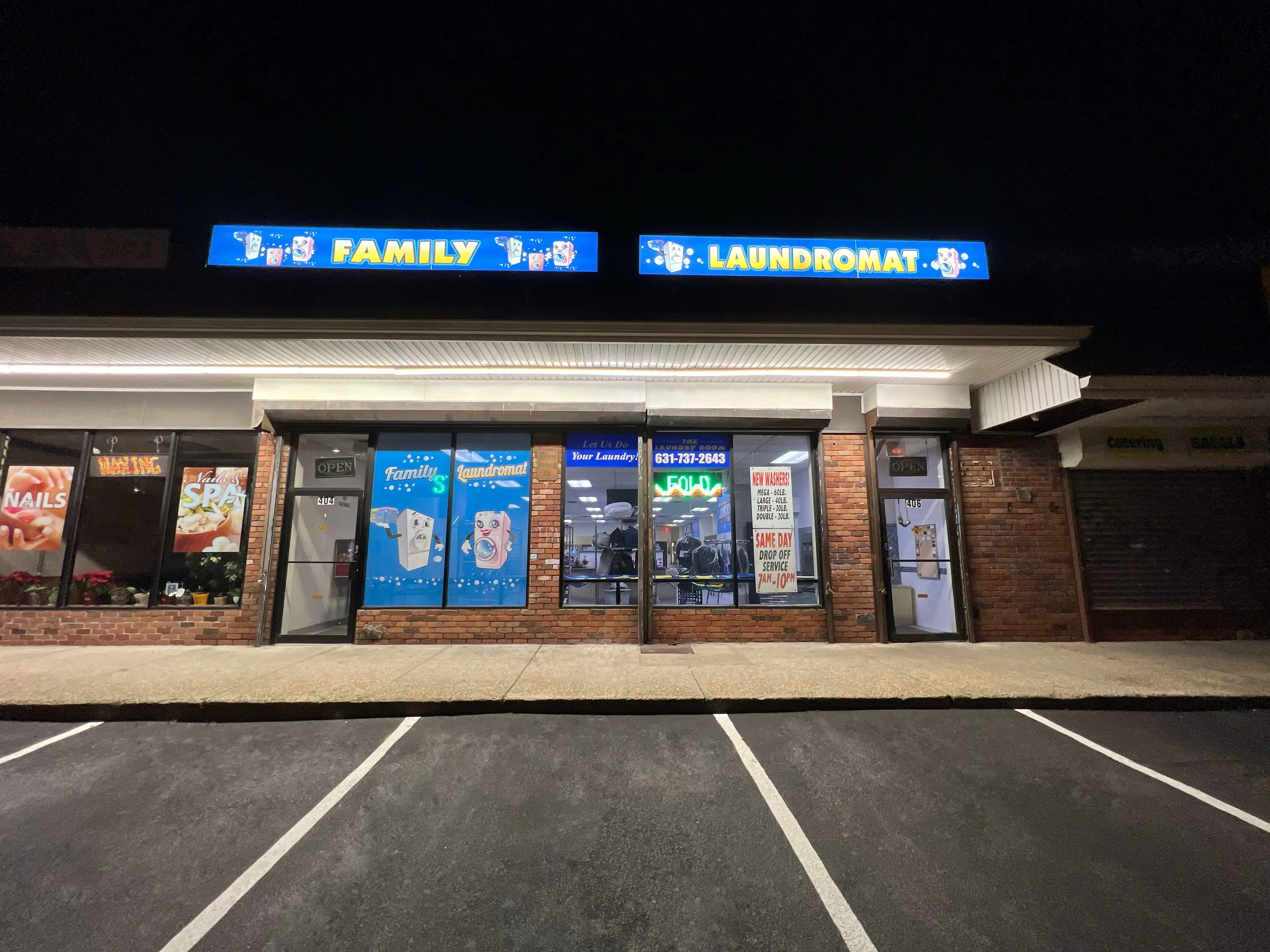 Family Laundromat at Ronkonkoma location