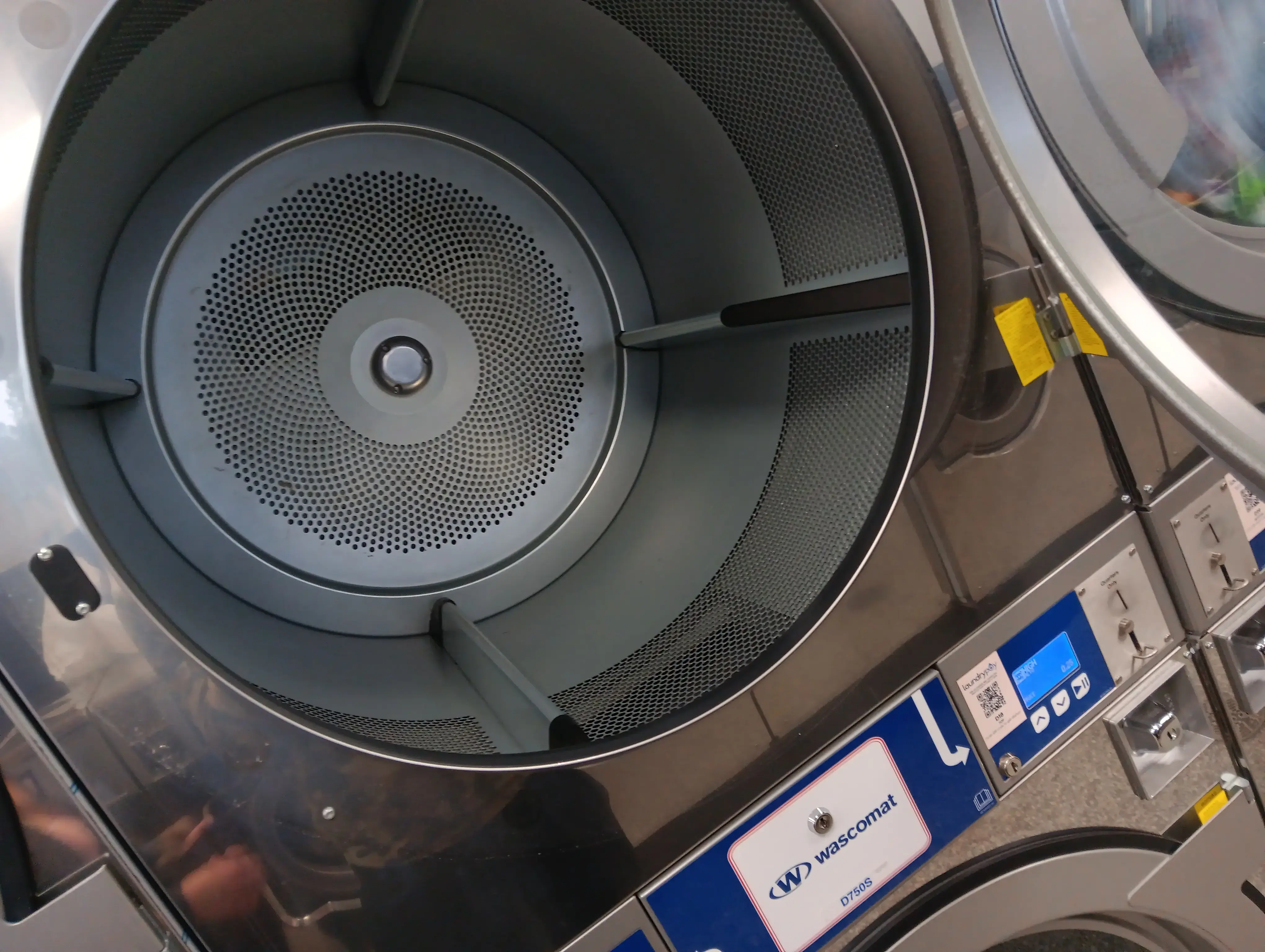 Family Laundromat thumbnail 6
