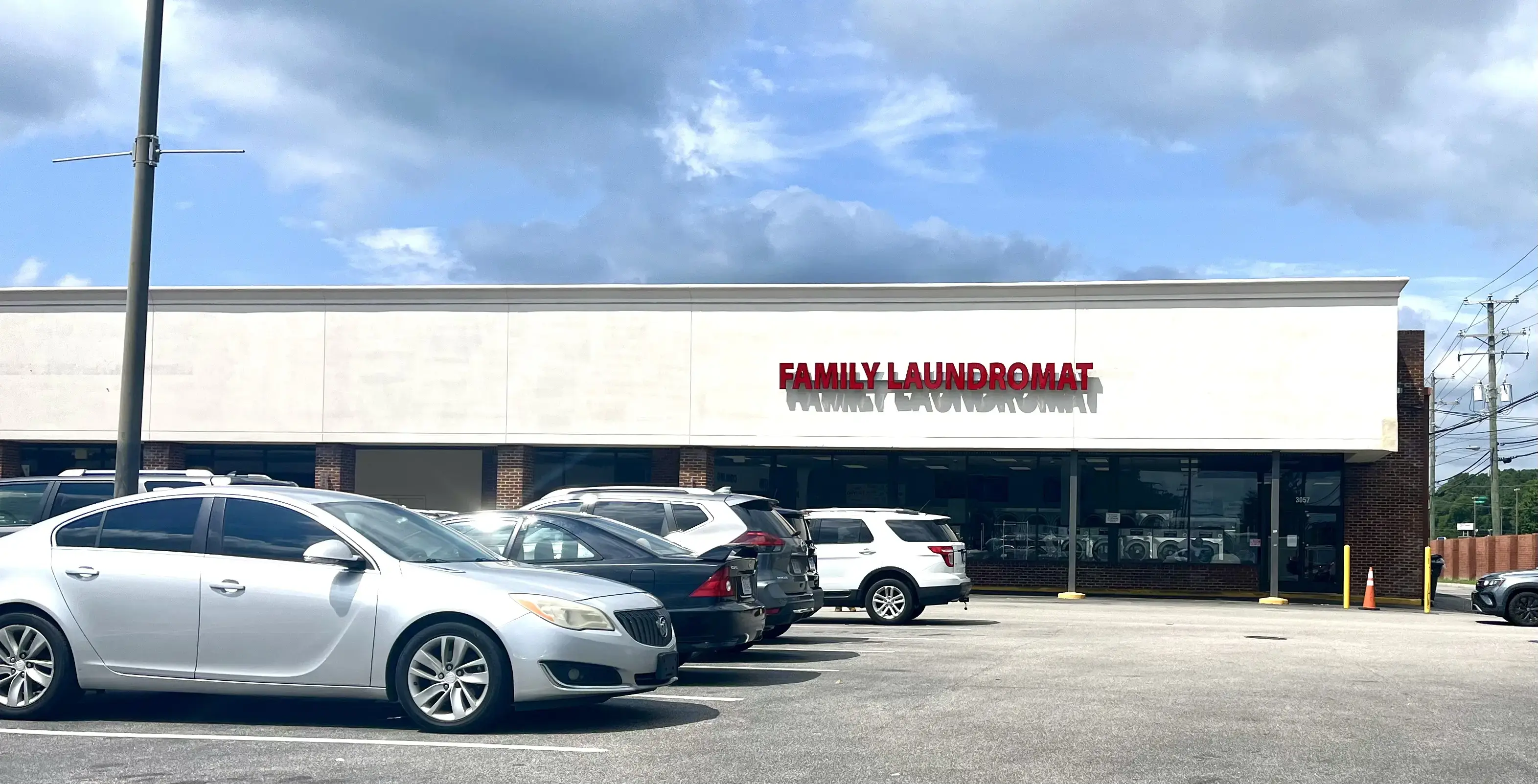 Family Laundromat thumbnail 3