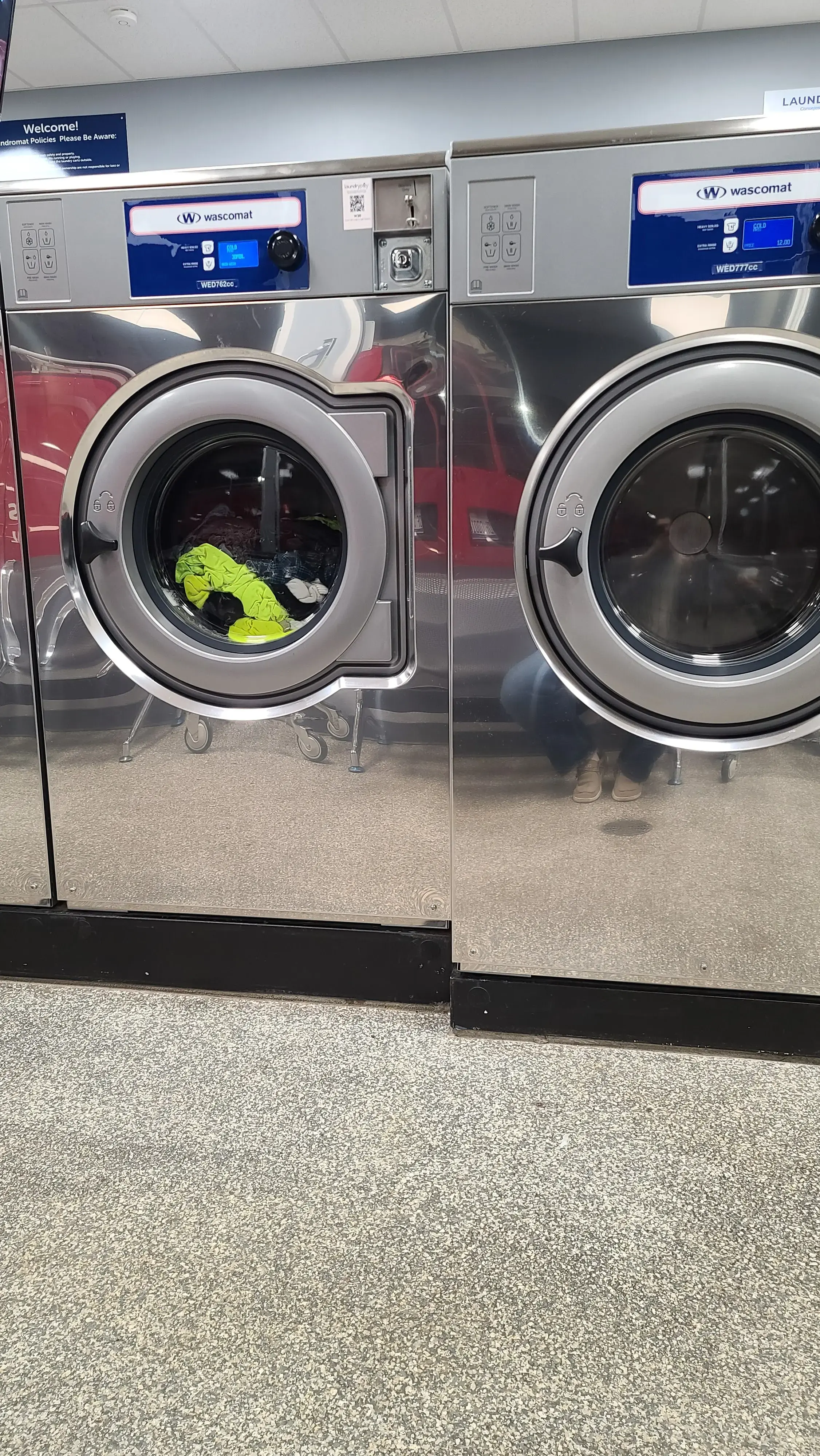 Family Laundromat - Image 11