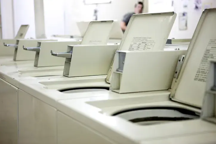 Family Laundromat thumbnail 4