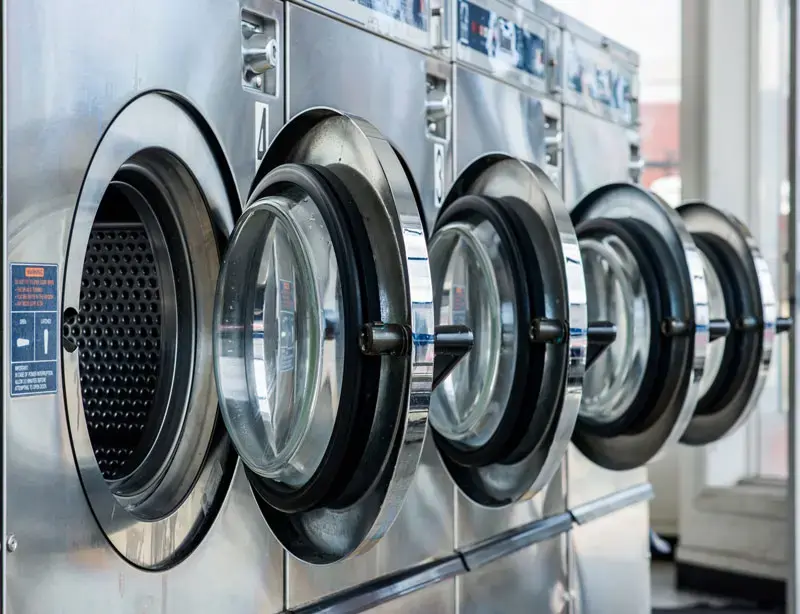 Family Laundromat thumbnail 15