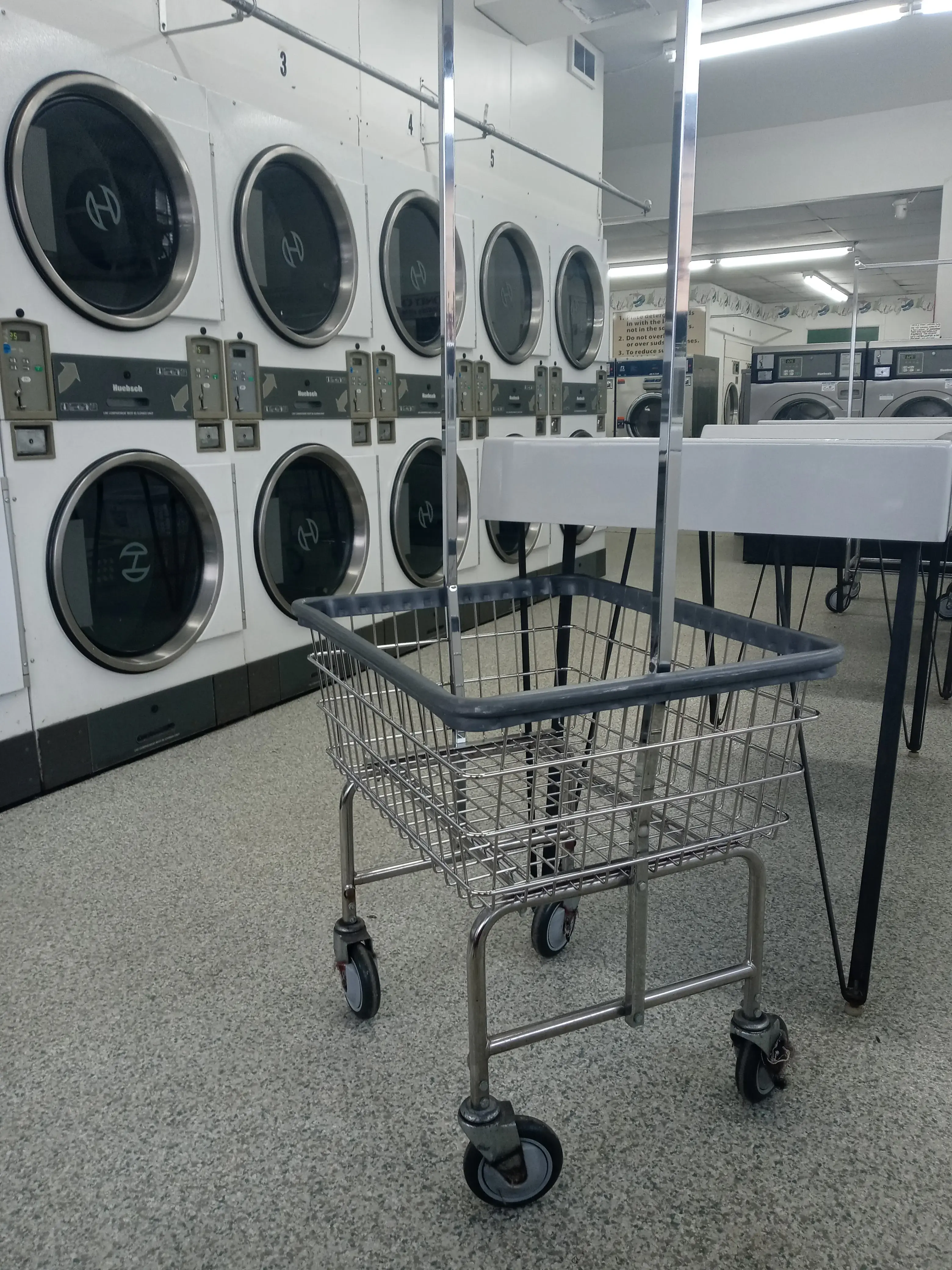 Family Laundromat - Image 3