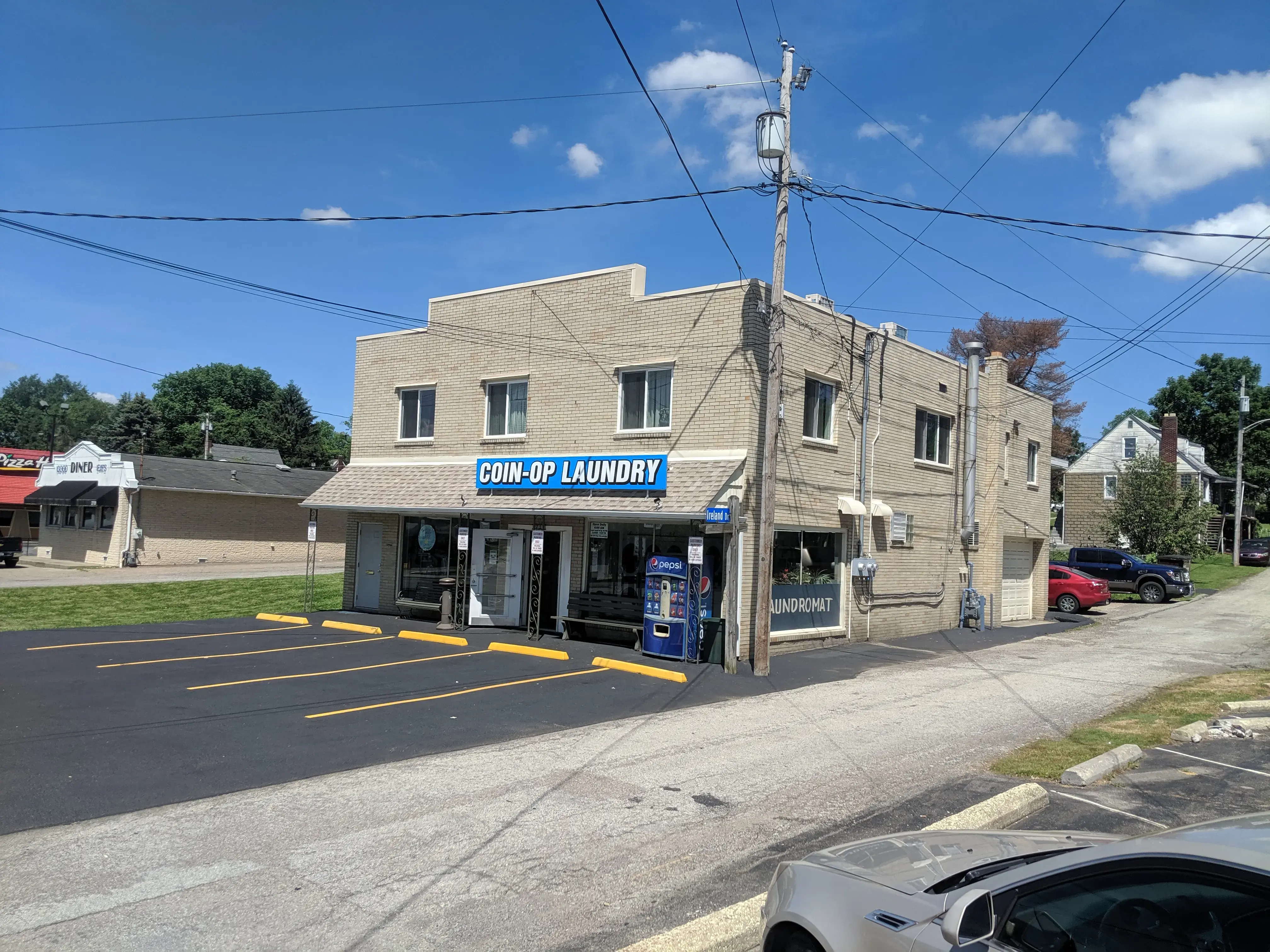 Family Laundromat - Image 14
