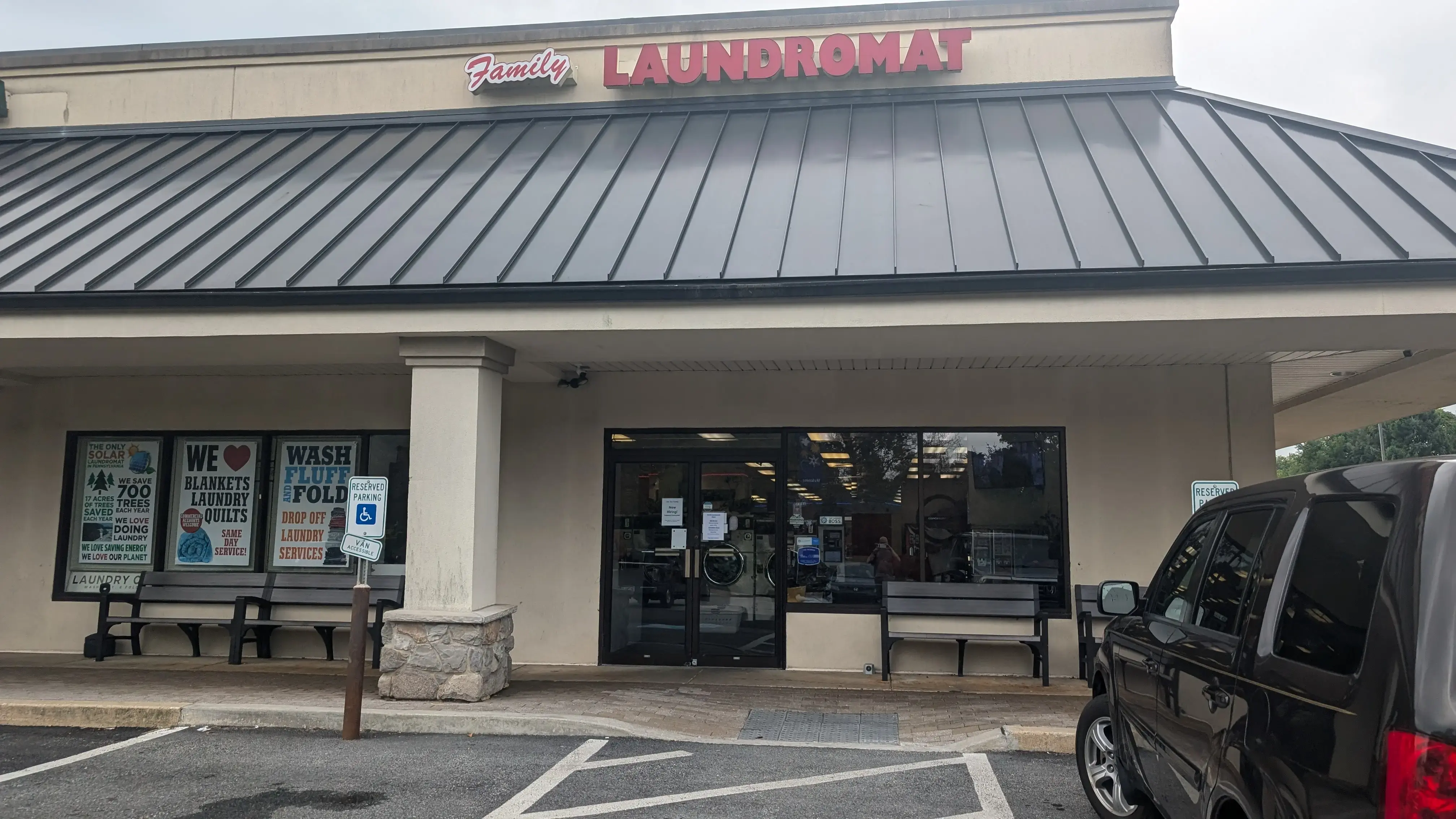 Family Laundromat - Image 4