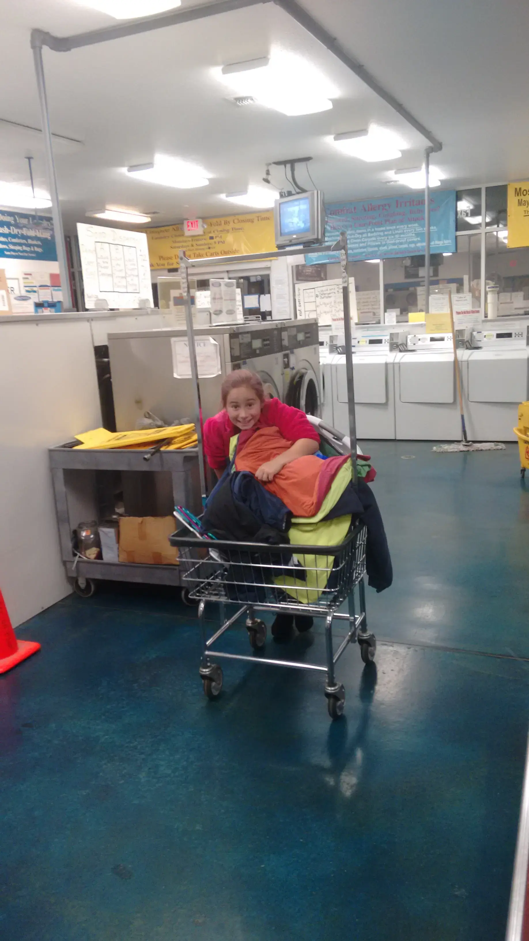 Family Laundry - Image 4