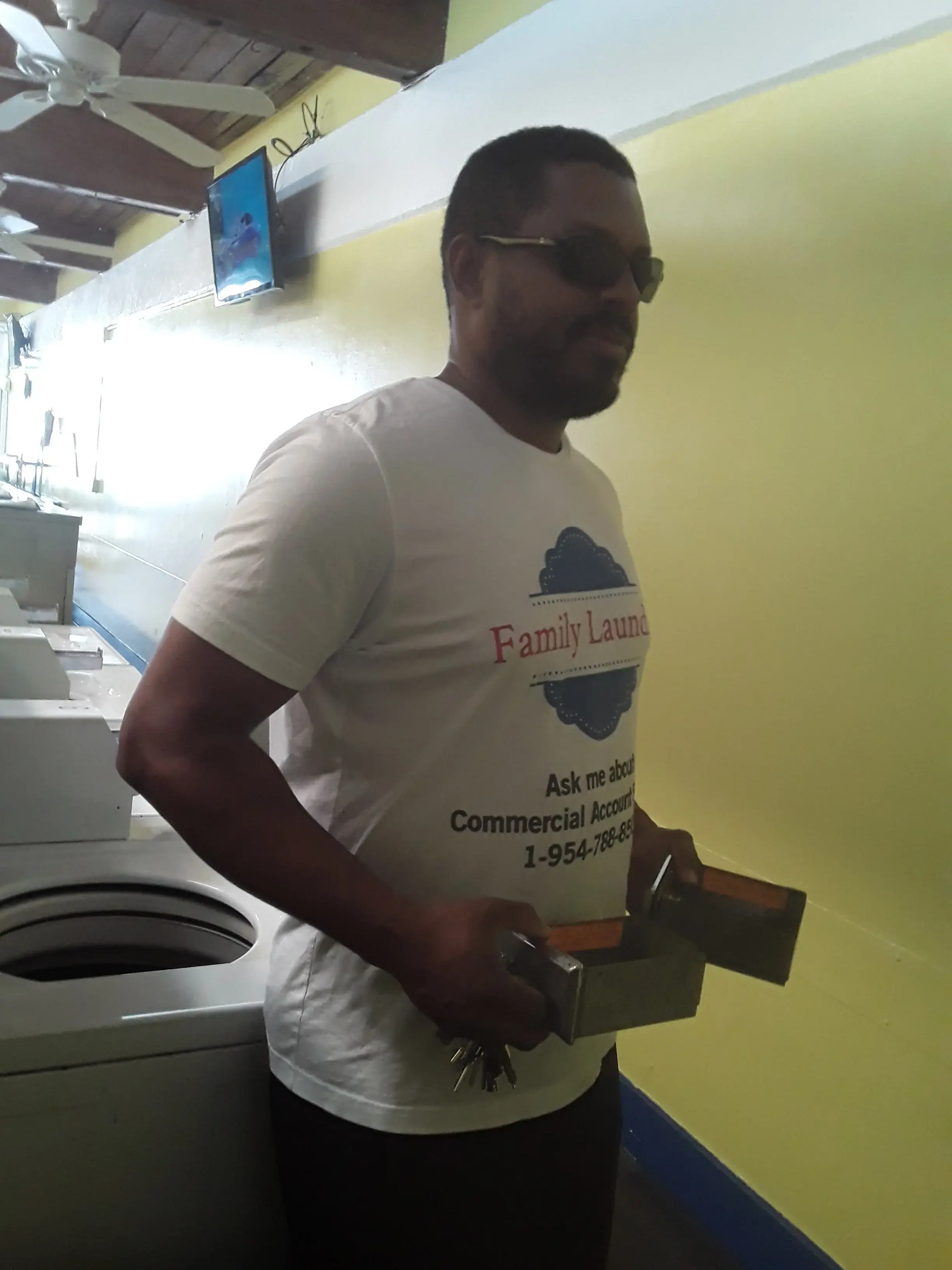 Family Laundry thumbnail 4