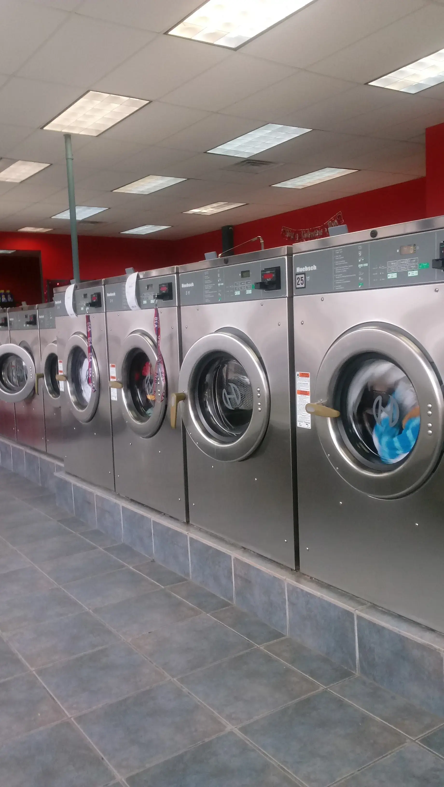 Family Laundry - Image 9