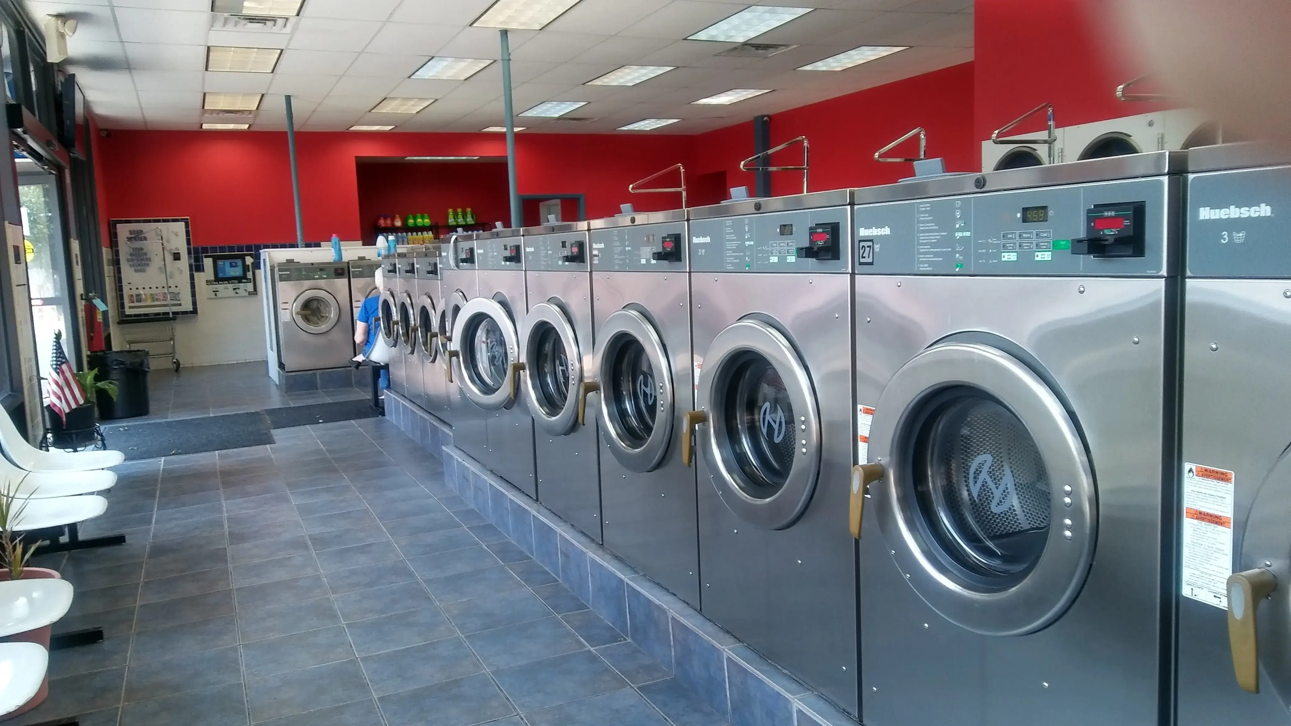 Family Laundry - Image 11
