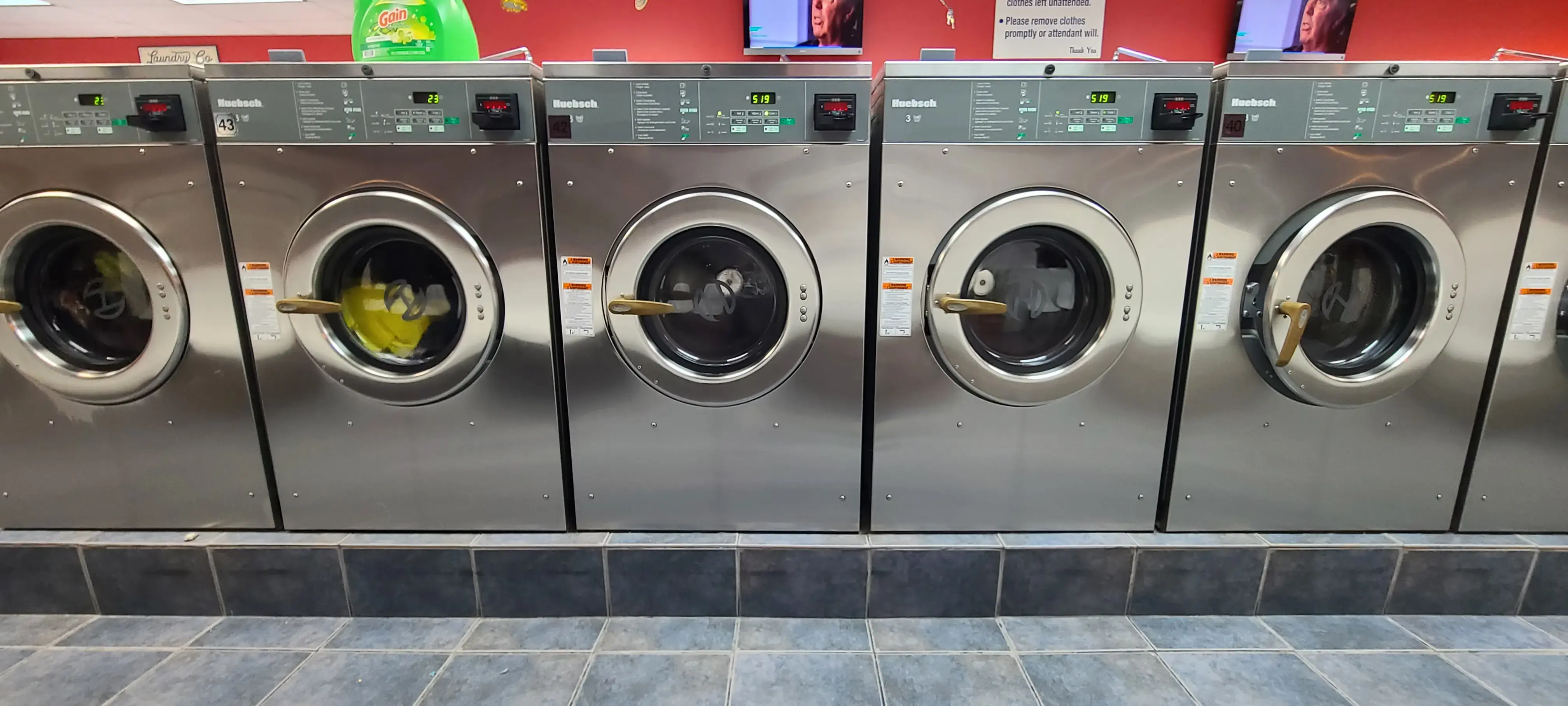 Family Laundry - Image 5