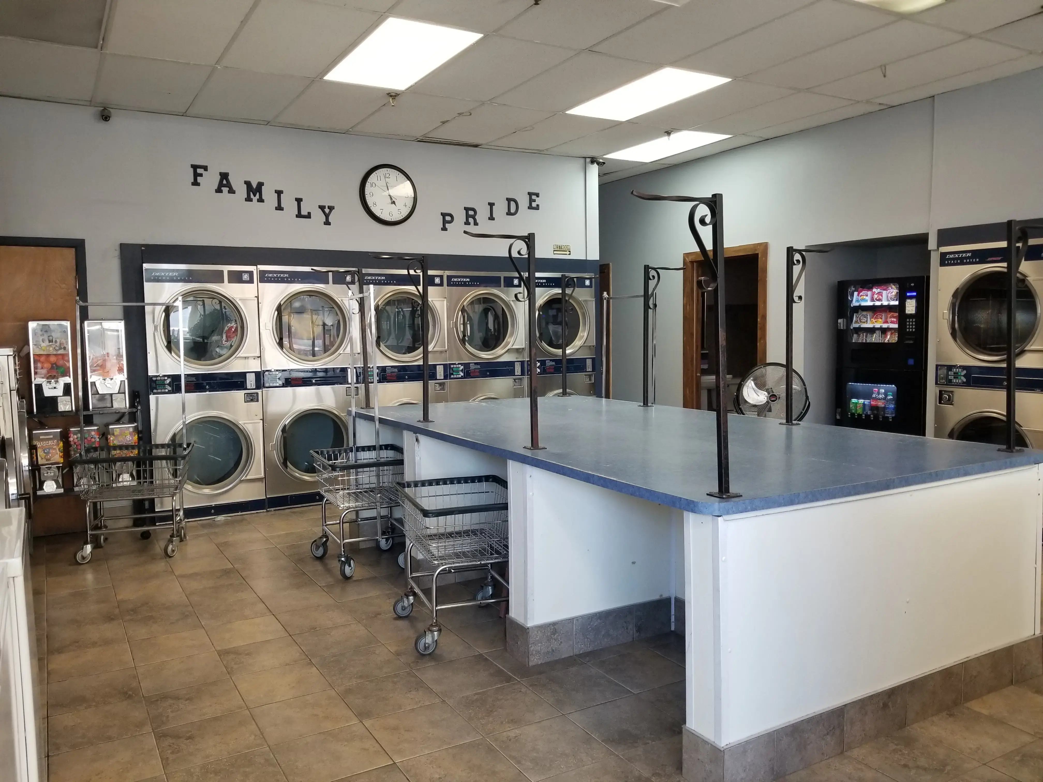Family Pride Laundry - Image 17