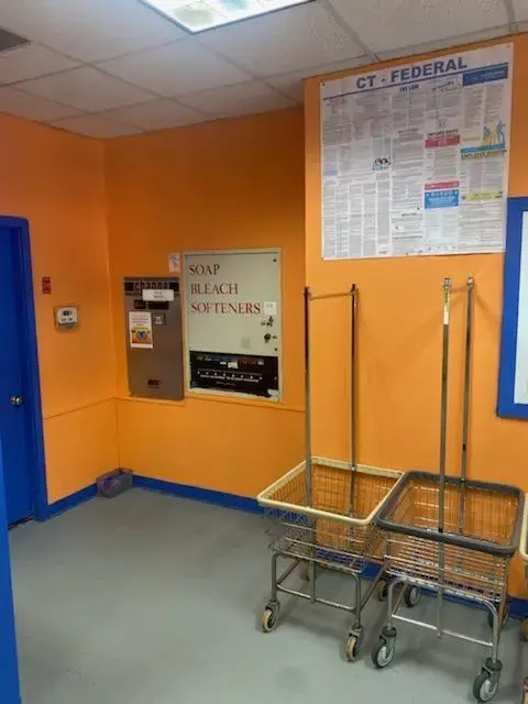 Family Strongfold (Stony Hill) laundromat thumbnail 4