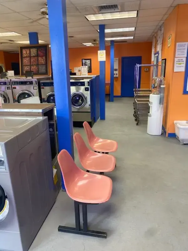 Family Strongfold (Stony Hill) laundromat - Image 6