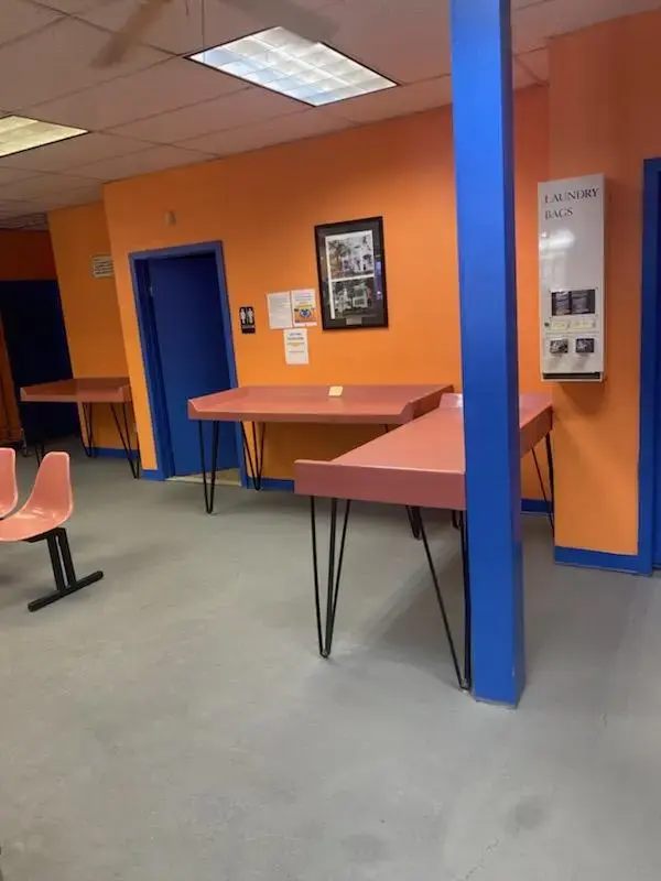 Family Strongfold (Stony Hill) laundromat - Image 2